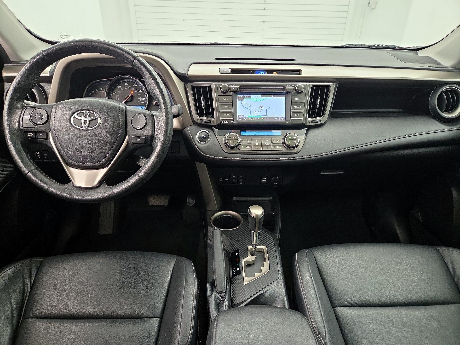 Thumbnail: 2015 Toyota RAV4 - 9