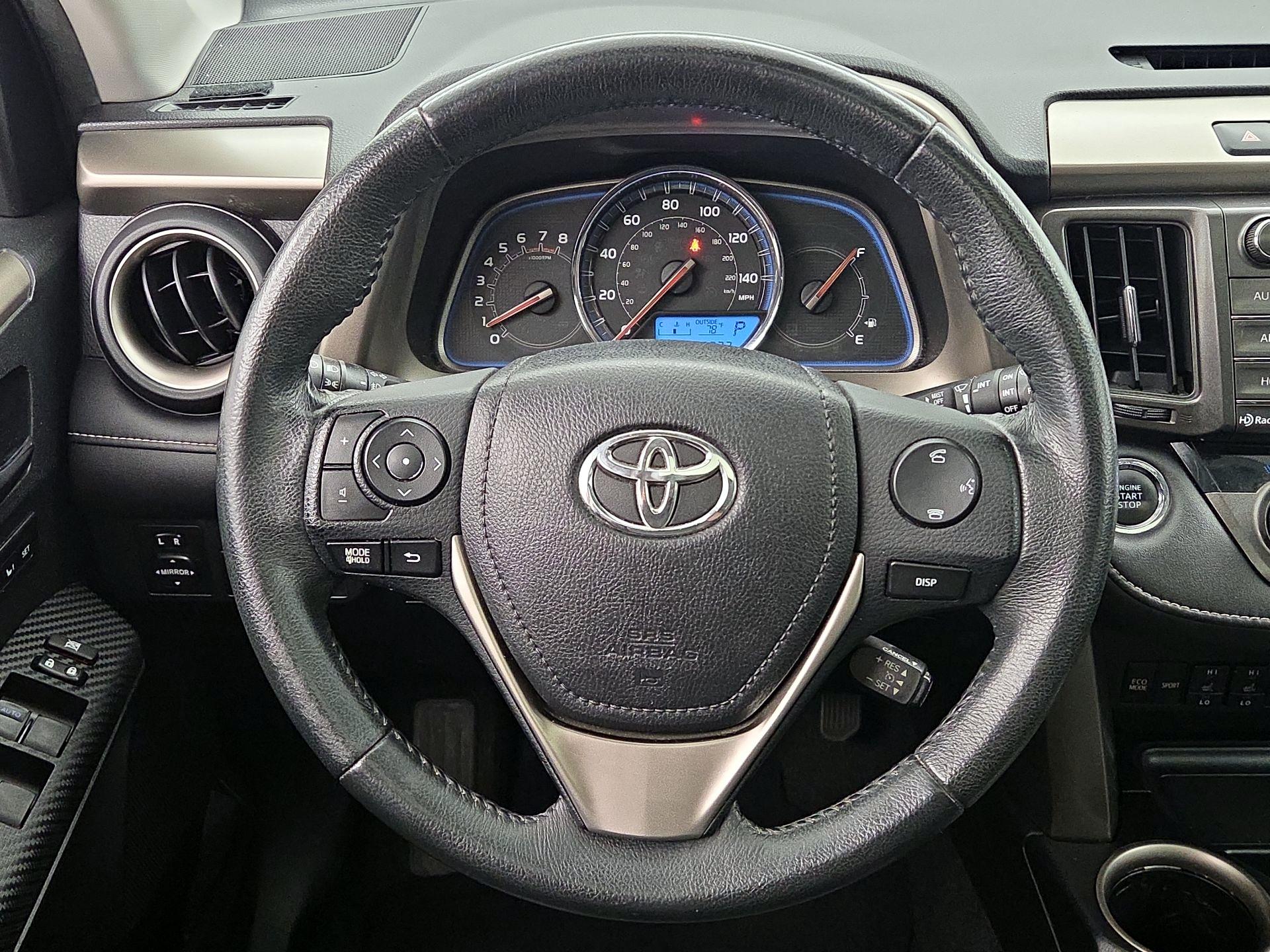 Thumbnail: 2015 Toyota RAV4 - 10