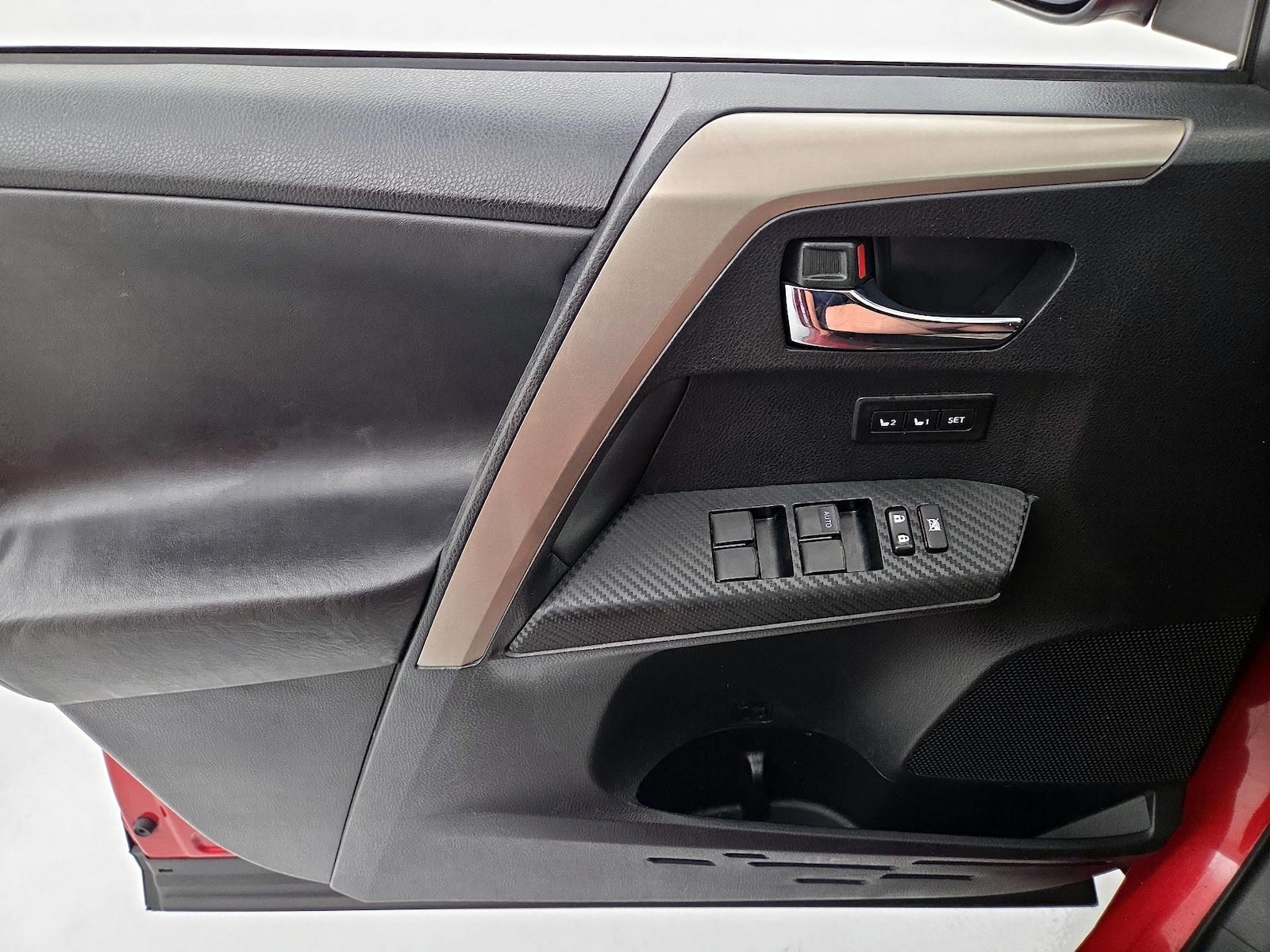 2015 Toyota RAV4 Limited - Photo 13
