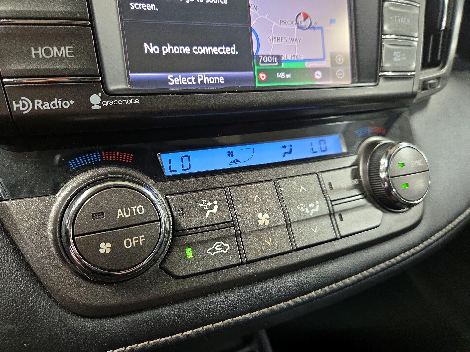 Thumbnail: 2015 Toyota RAV4 - 17