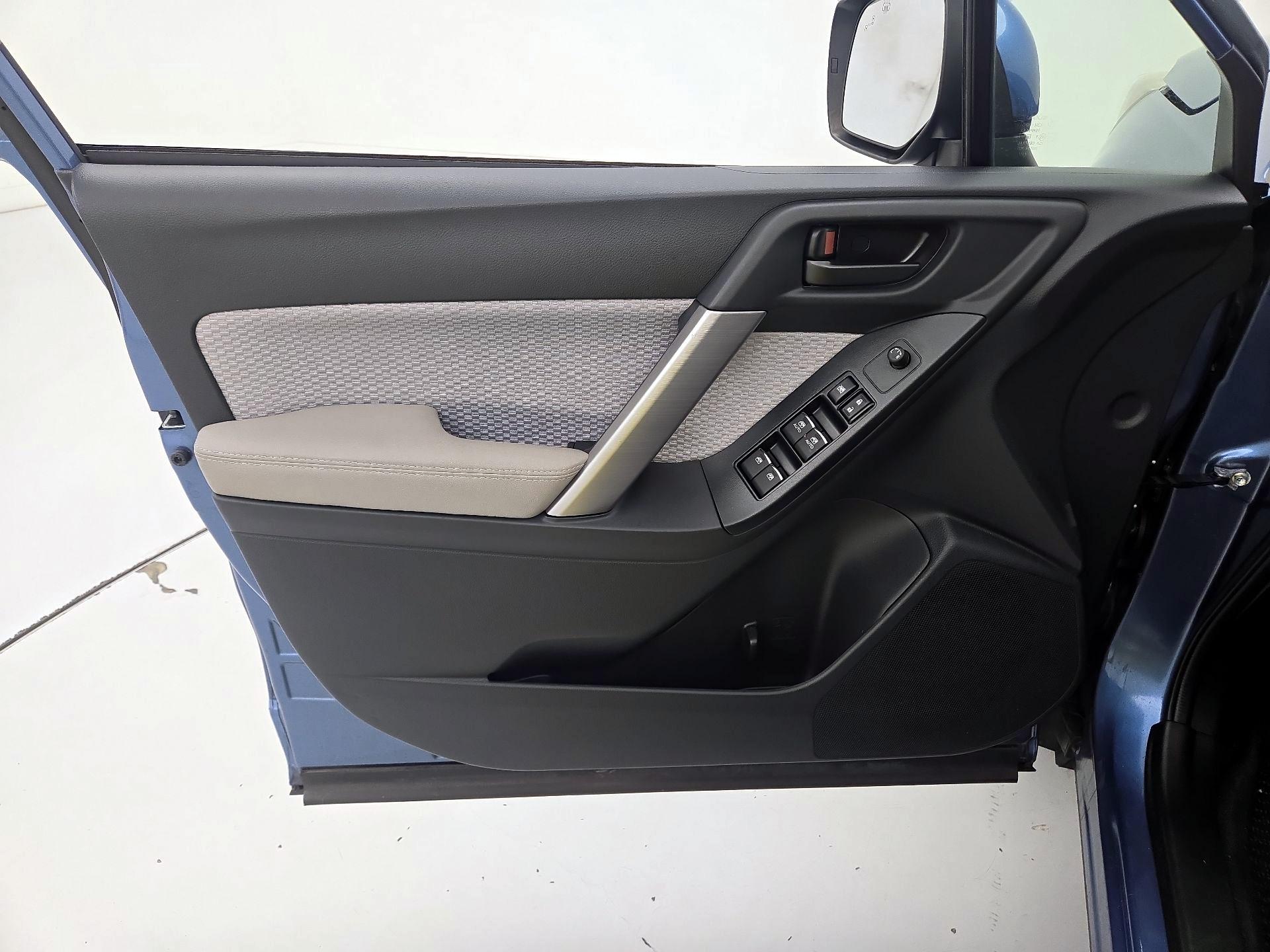 Thumbnail: 2017 Subaru Forester - 12