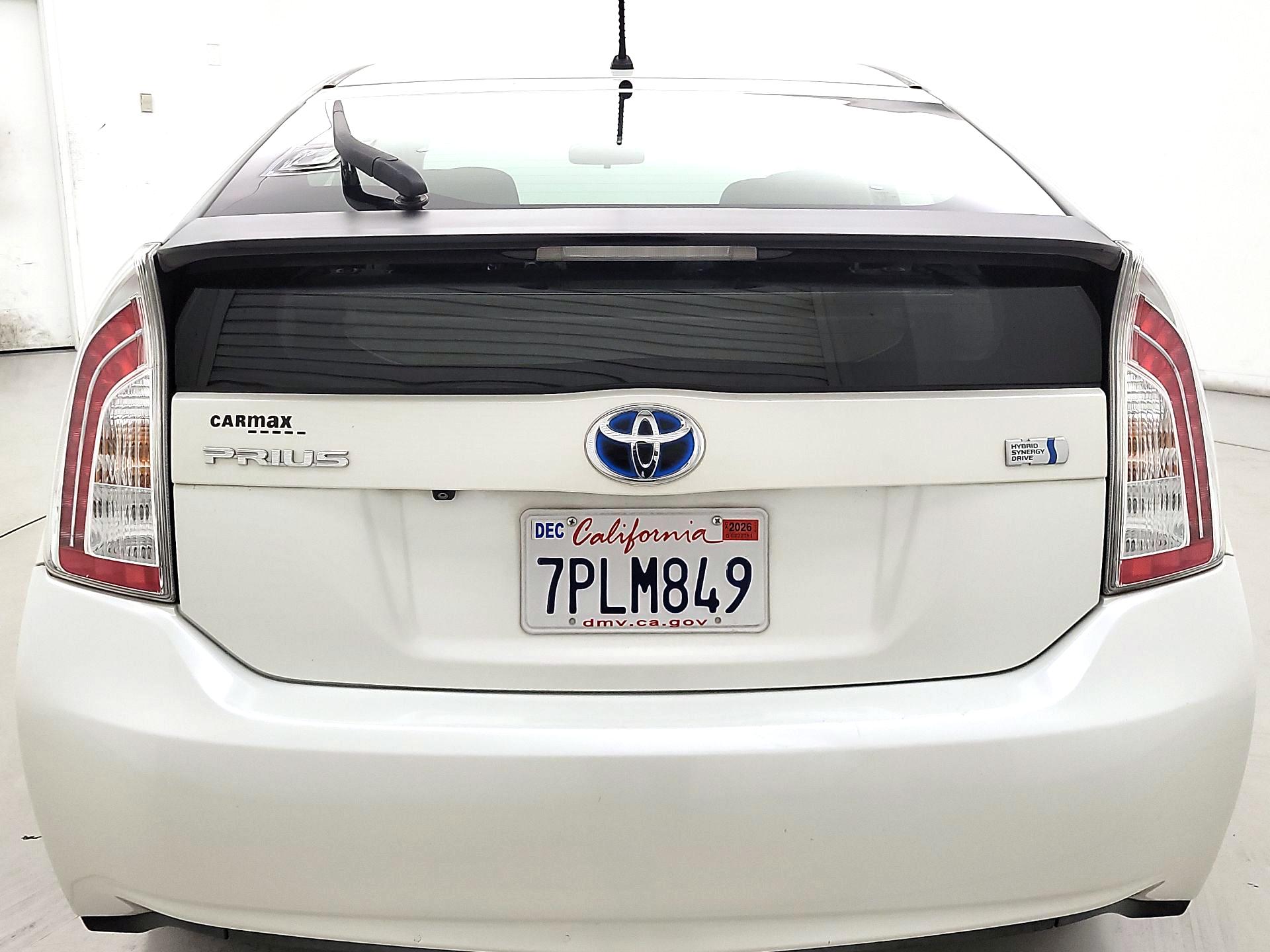 Thumbnail: 2015 Toyota Prius - 6