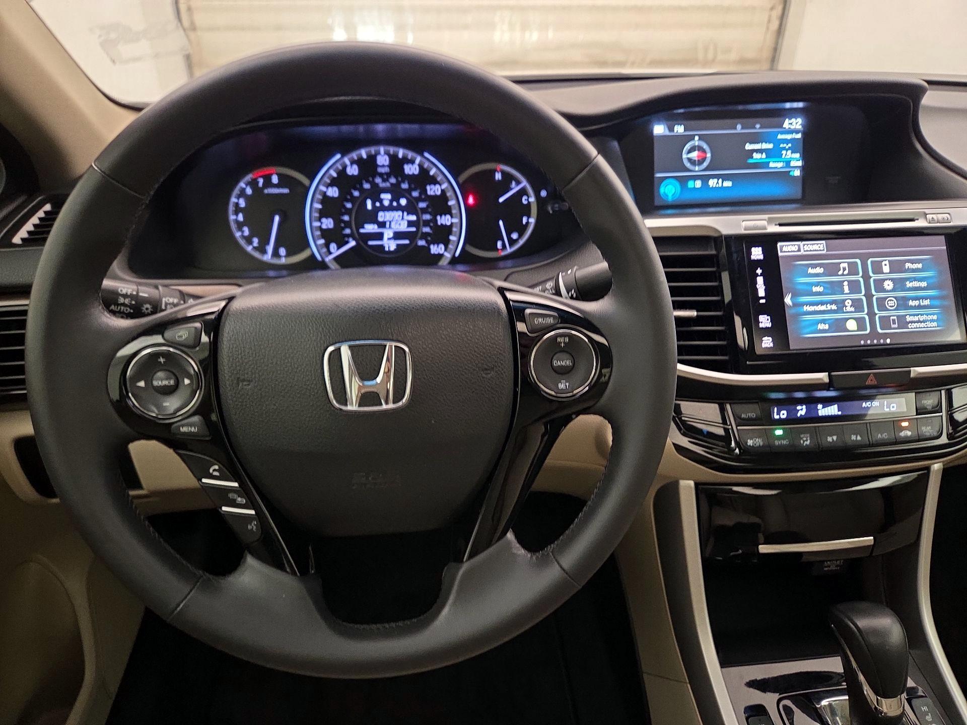 Thumbnail: 2016 Honda Accord - 10