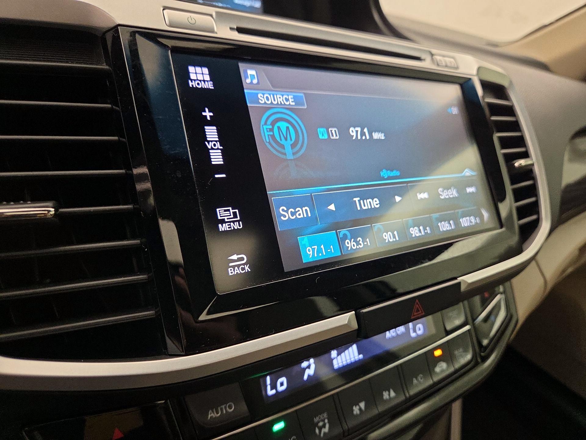 Thumbnail: 2016 Honda Accord - 15