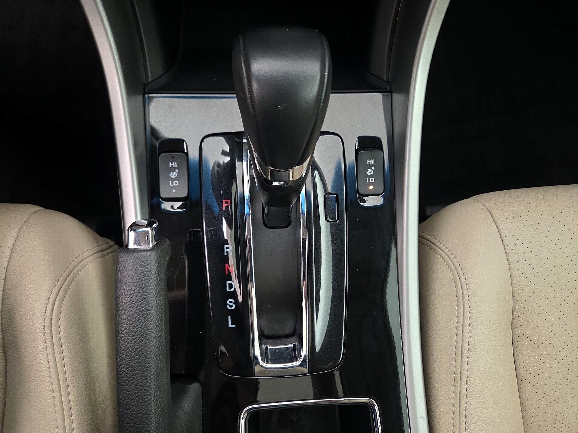 Thumbnail: 2016 Honda Accord - 17