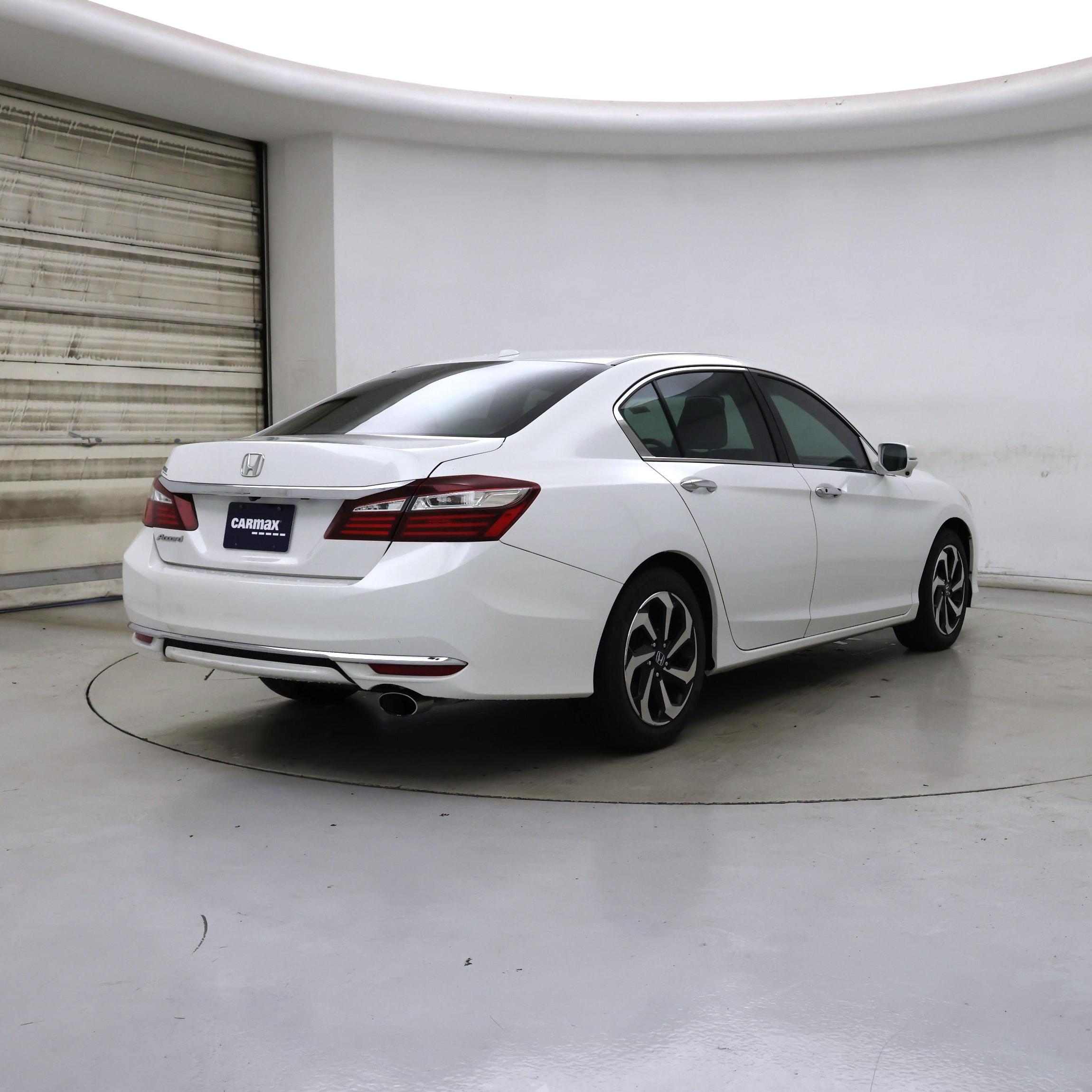 Thumbnail: 2016 Honda Accord - 8