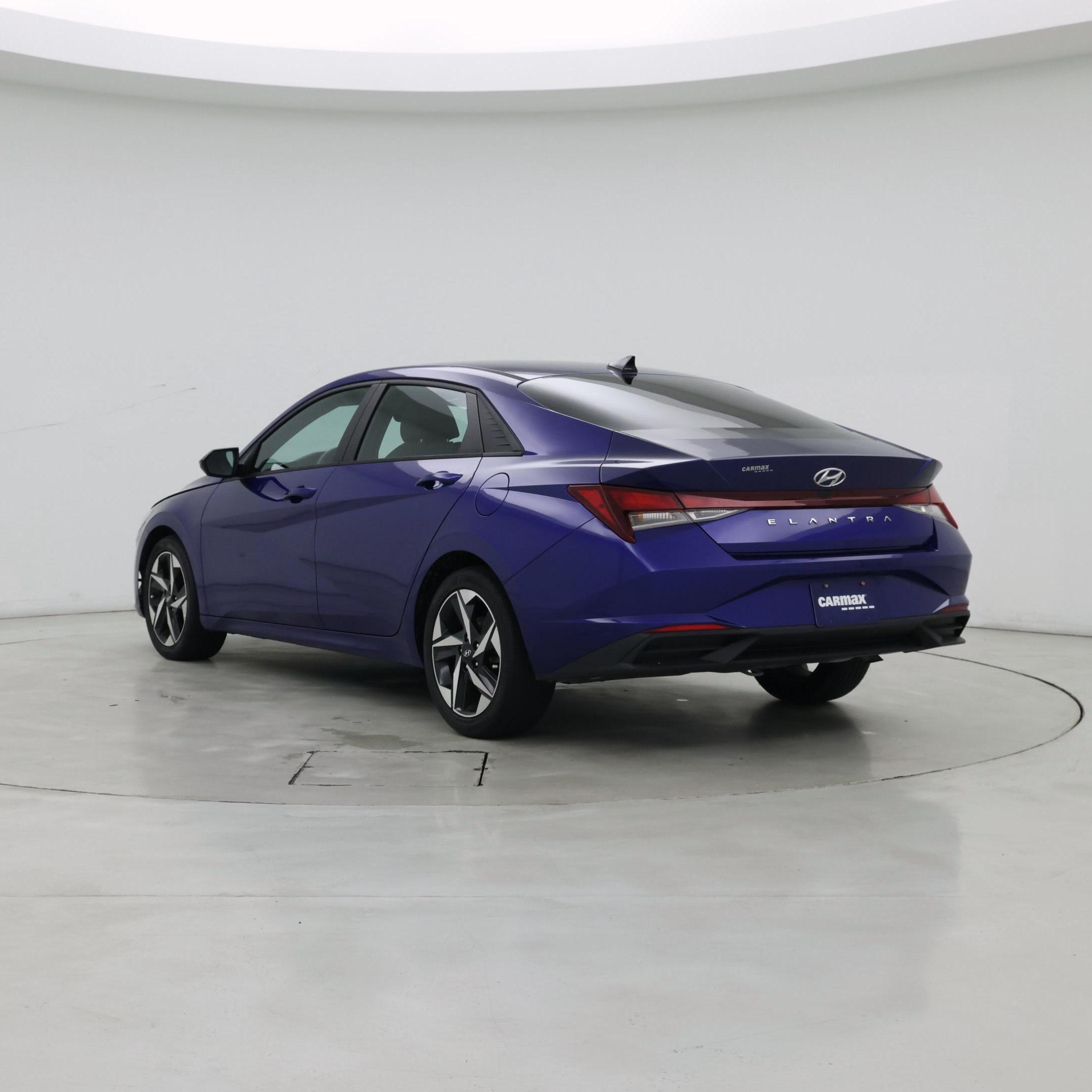 Thumbnail: 2023 Hyundai Elantra - 2