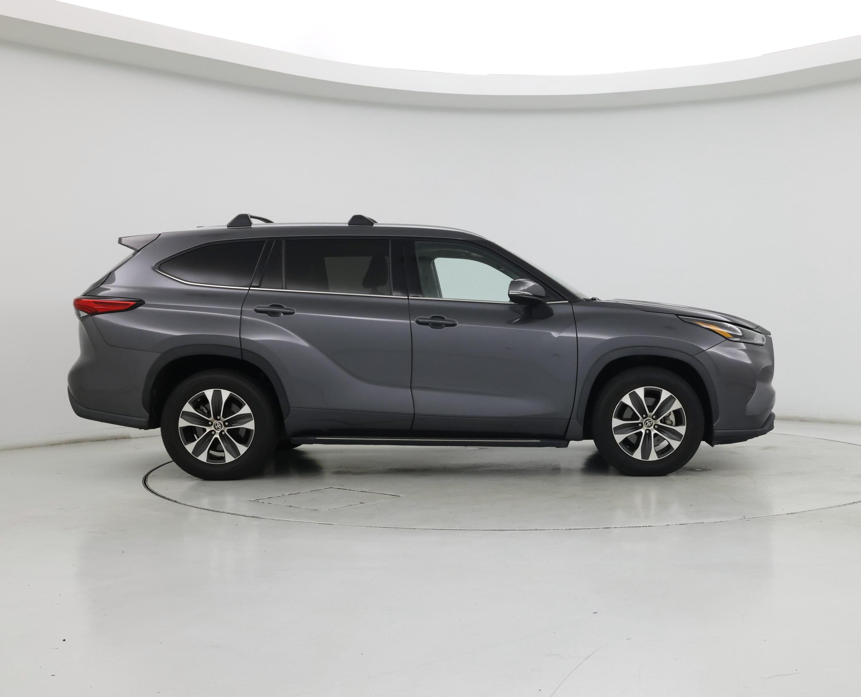 Thumbnail: 2021 Toyota Highlander - 7