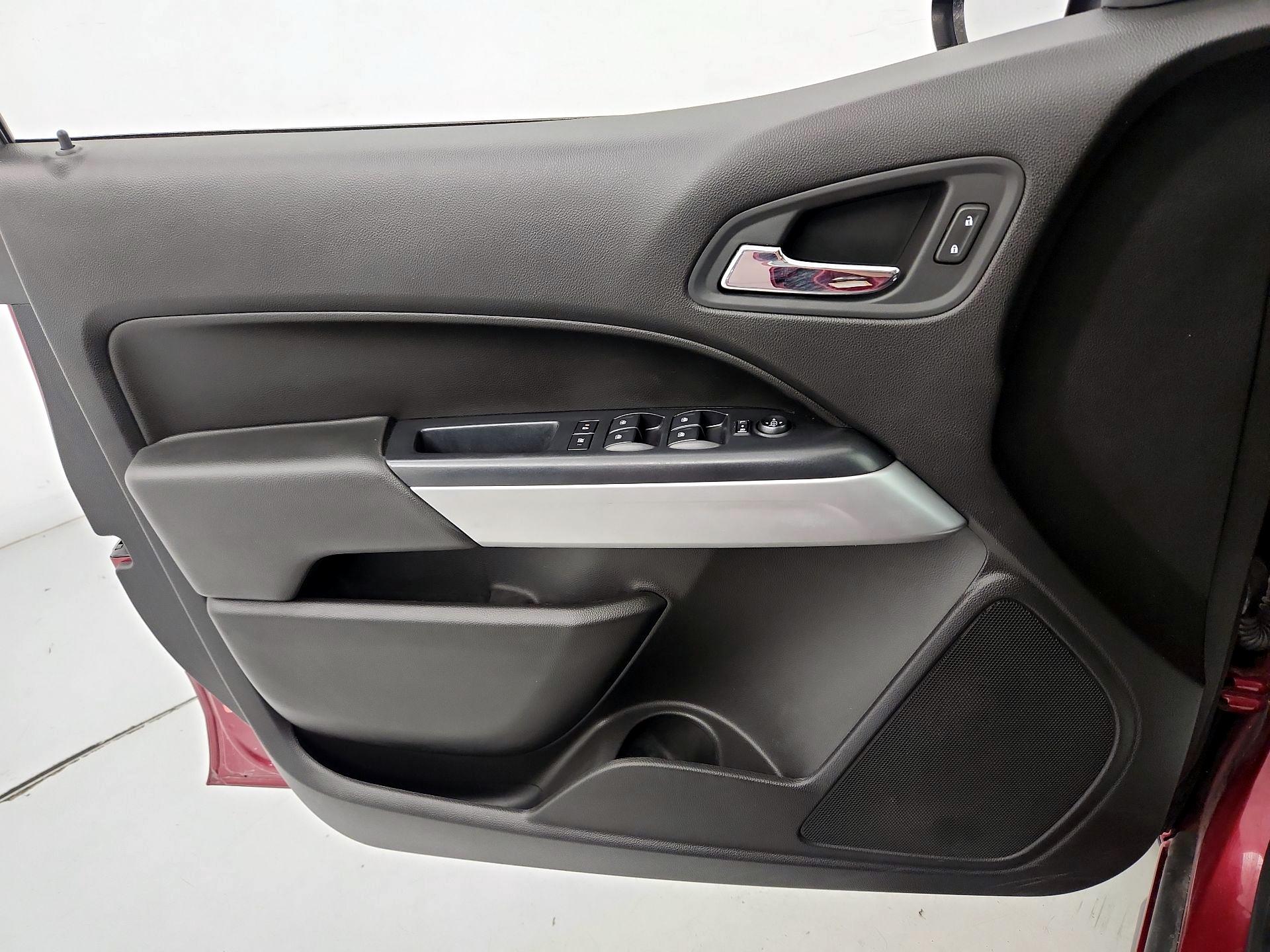 Thumbnail: 2018 Chevrolet Colorado - 12