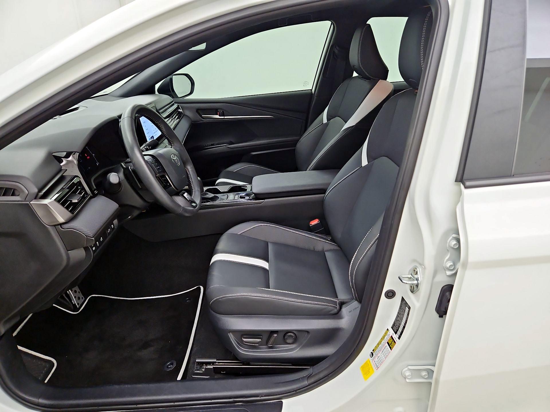 Thumbnail: 2025 Toyota Camry - 11