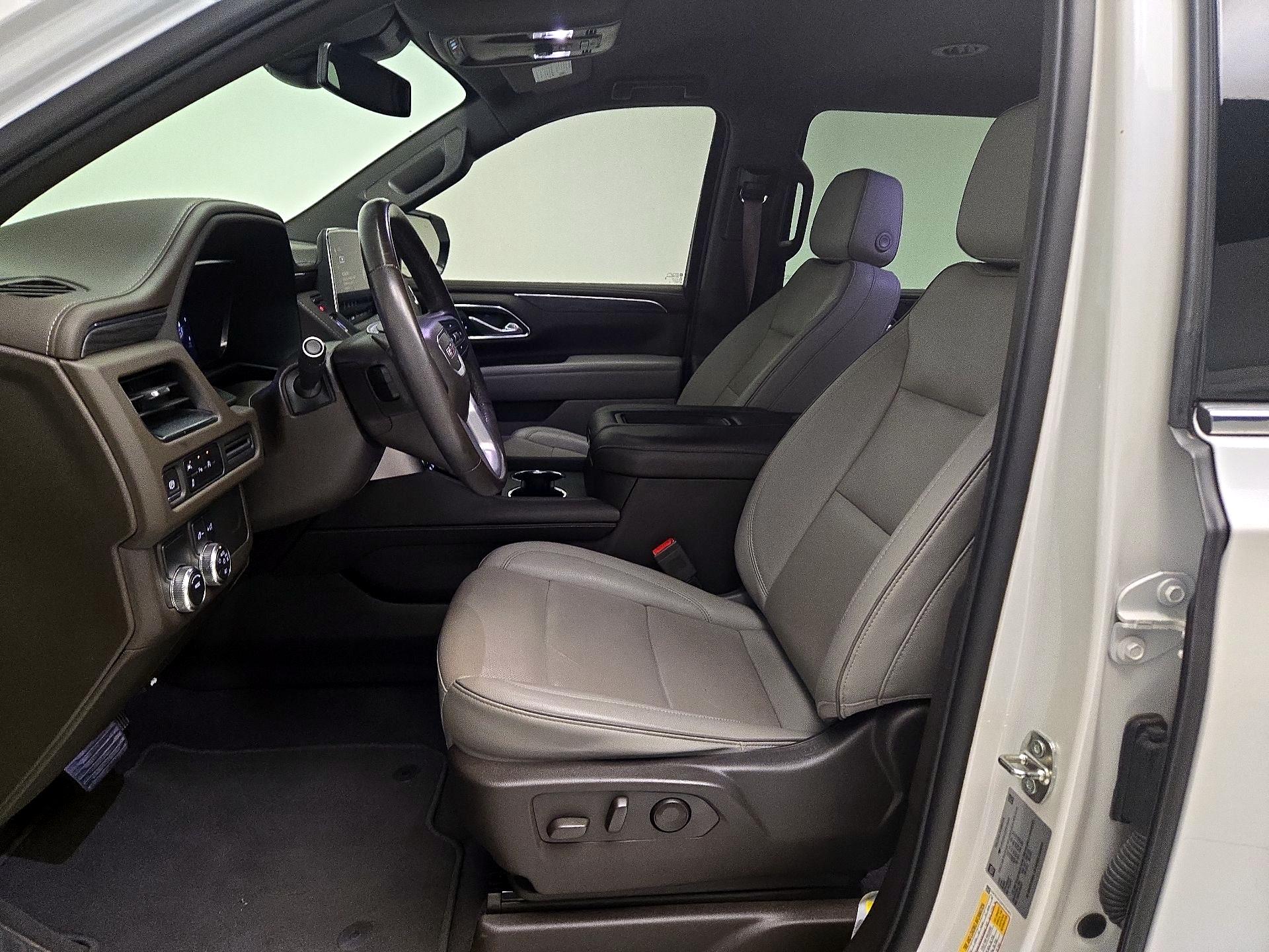 Thumbnail: 2023 GMC Yukon XL - 11