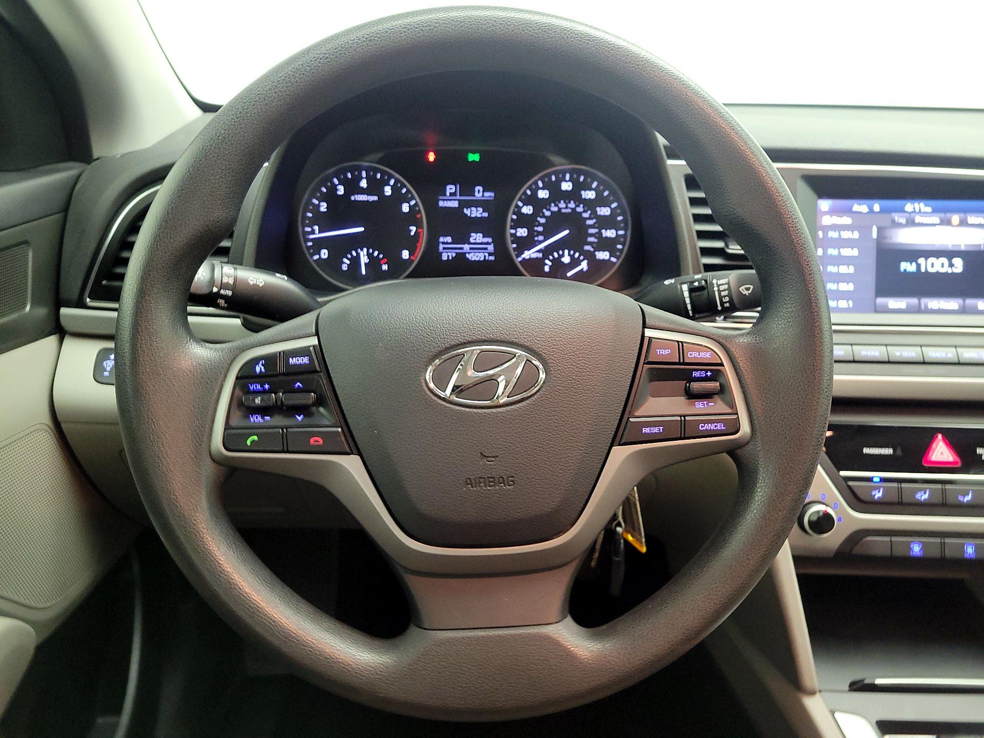Thumbnail: 2017 Hyundai Elantra - 10