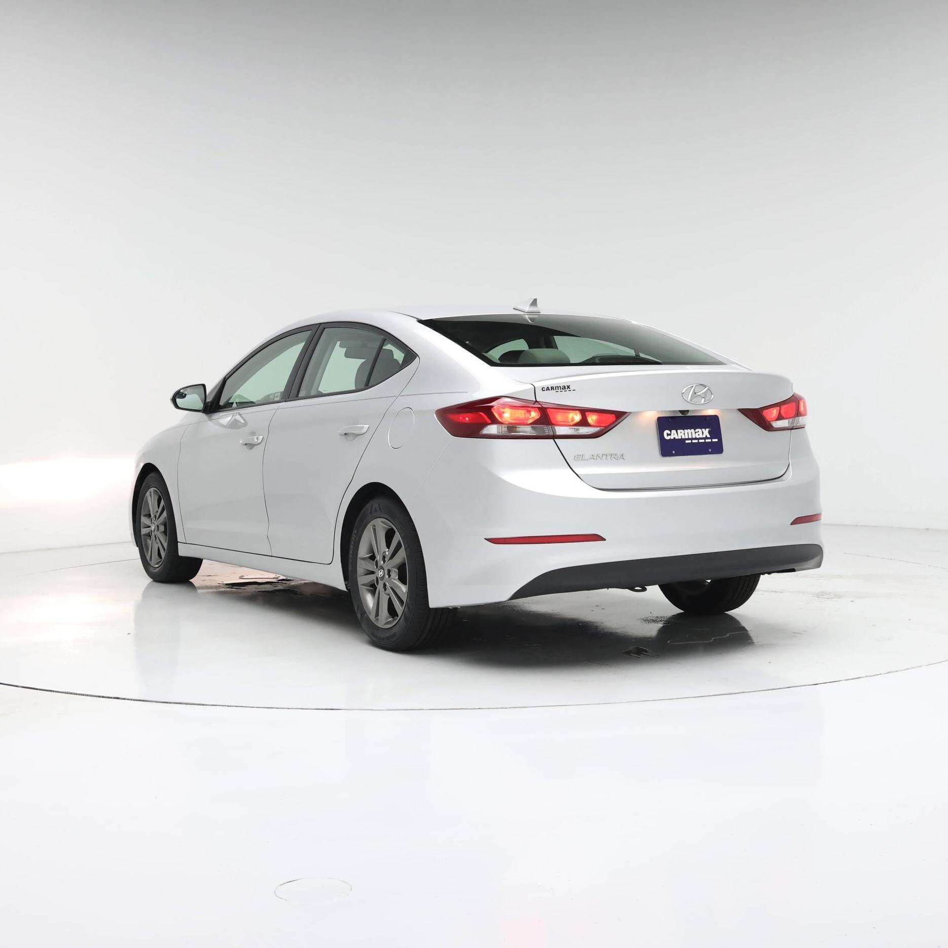 Thumbnail: 2017 Hyundai Elantra - 2
