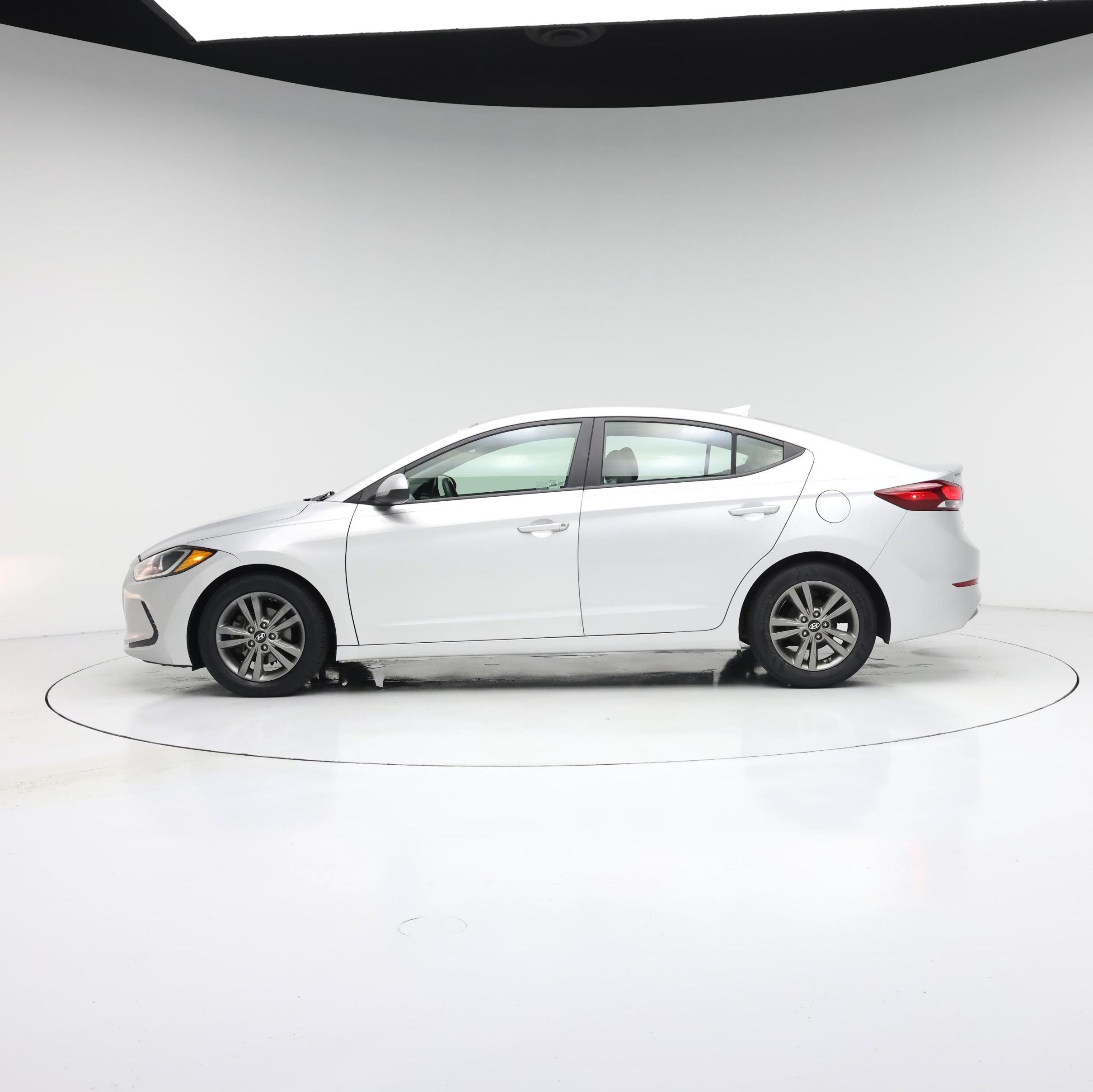 Thumbnail: 2017 Hyundai Elantra - 3