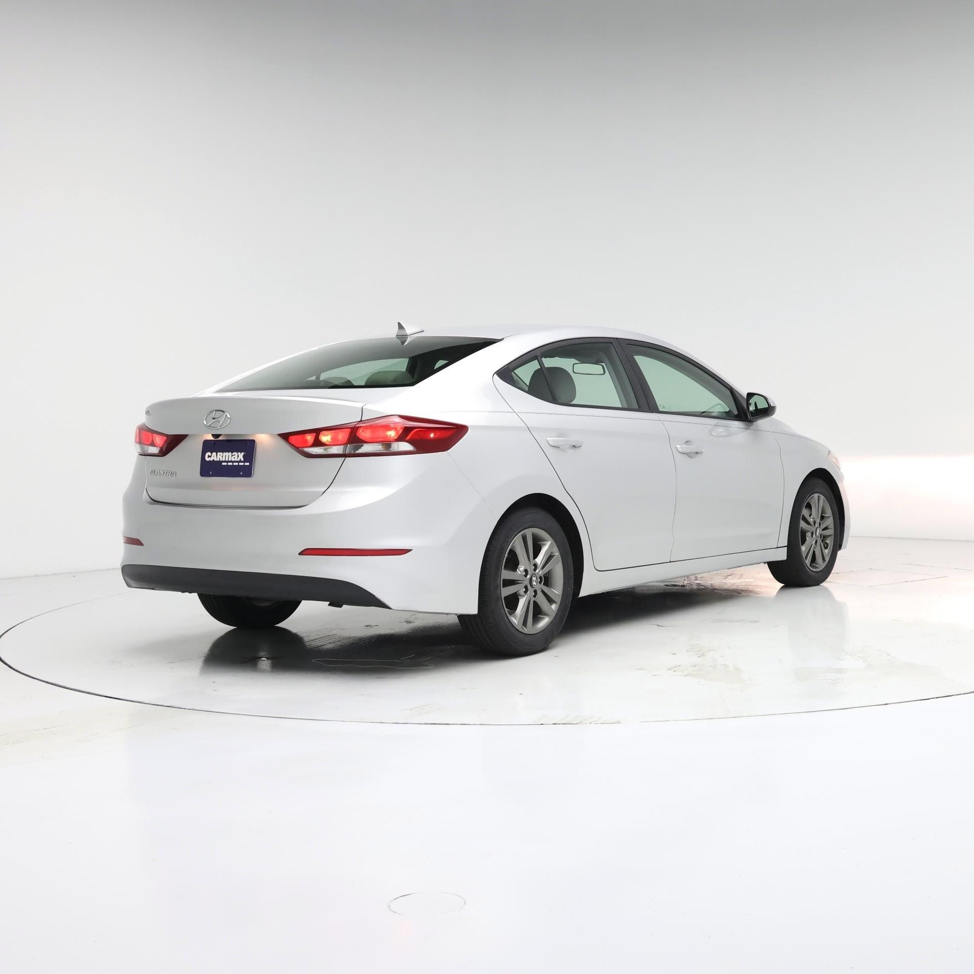 Thumbnail: 2017 Hyundai Elantra - 8