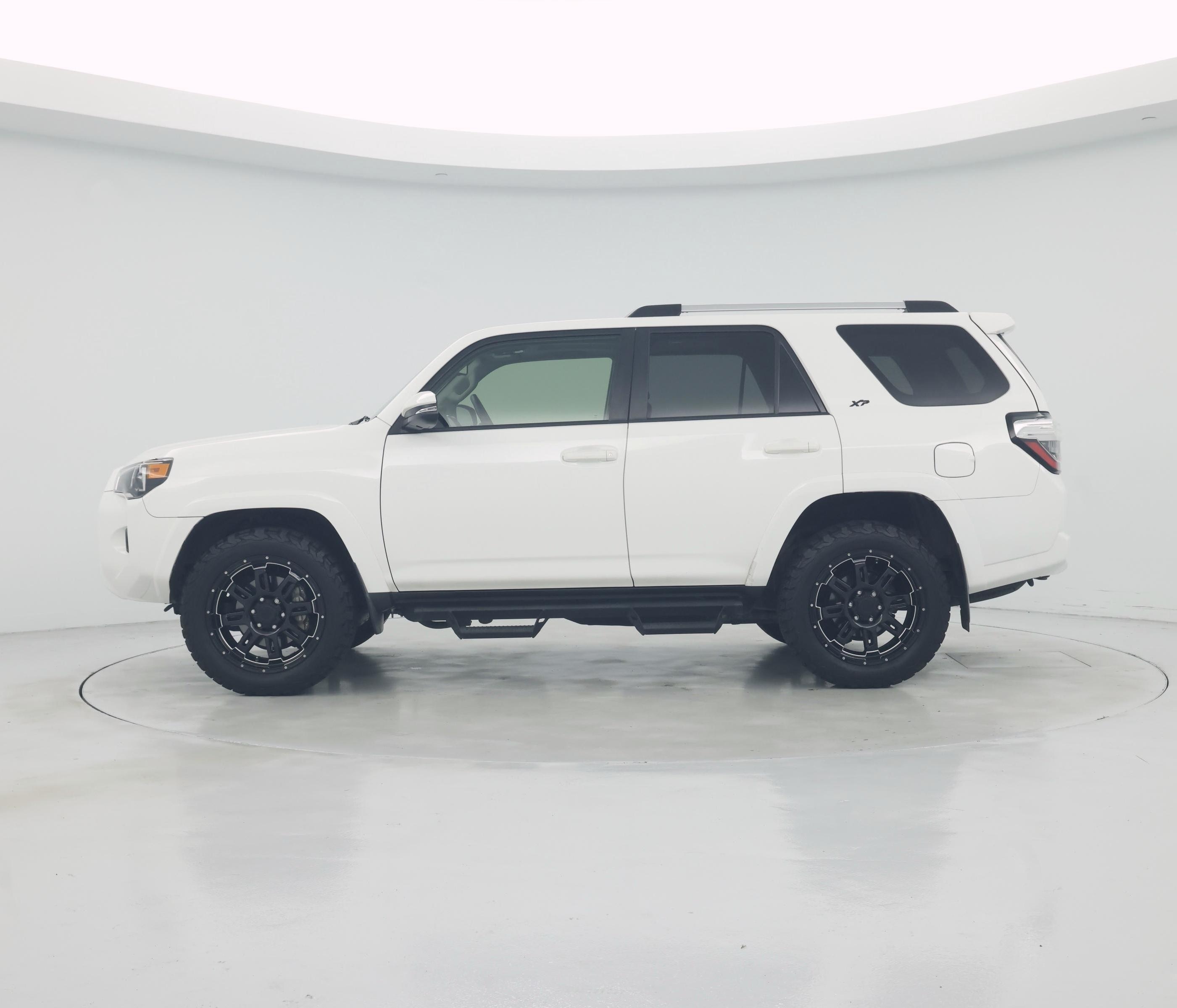 Thumbnail: 2019 Toyota 4Runner - 3