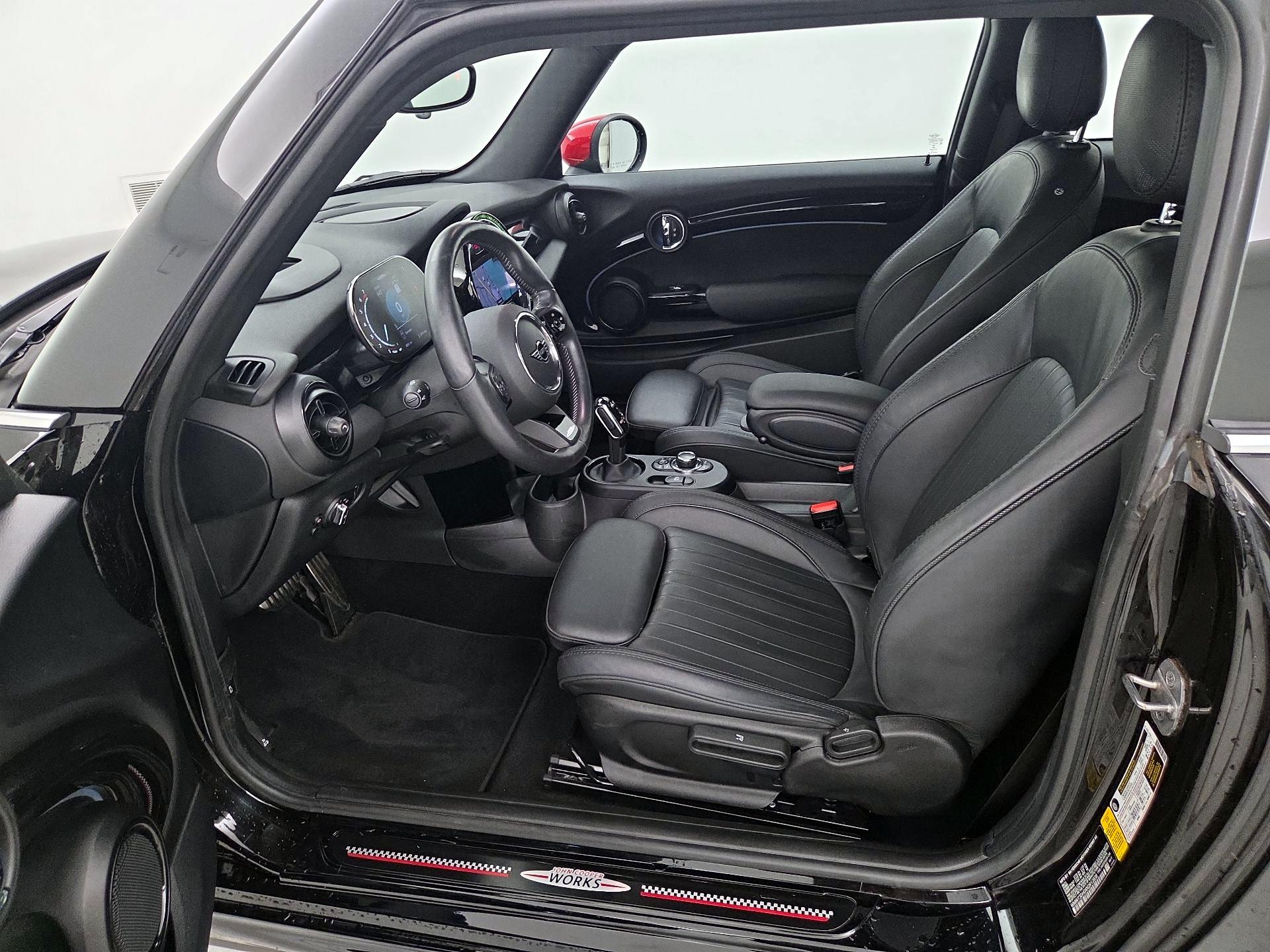 Thumbnail: 2022 MINI Cooper Hardtop - 11