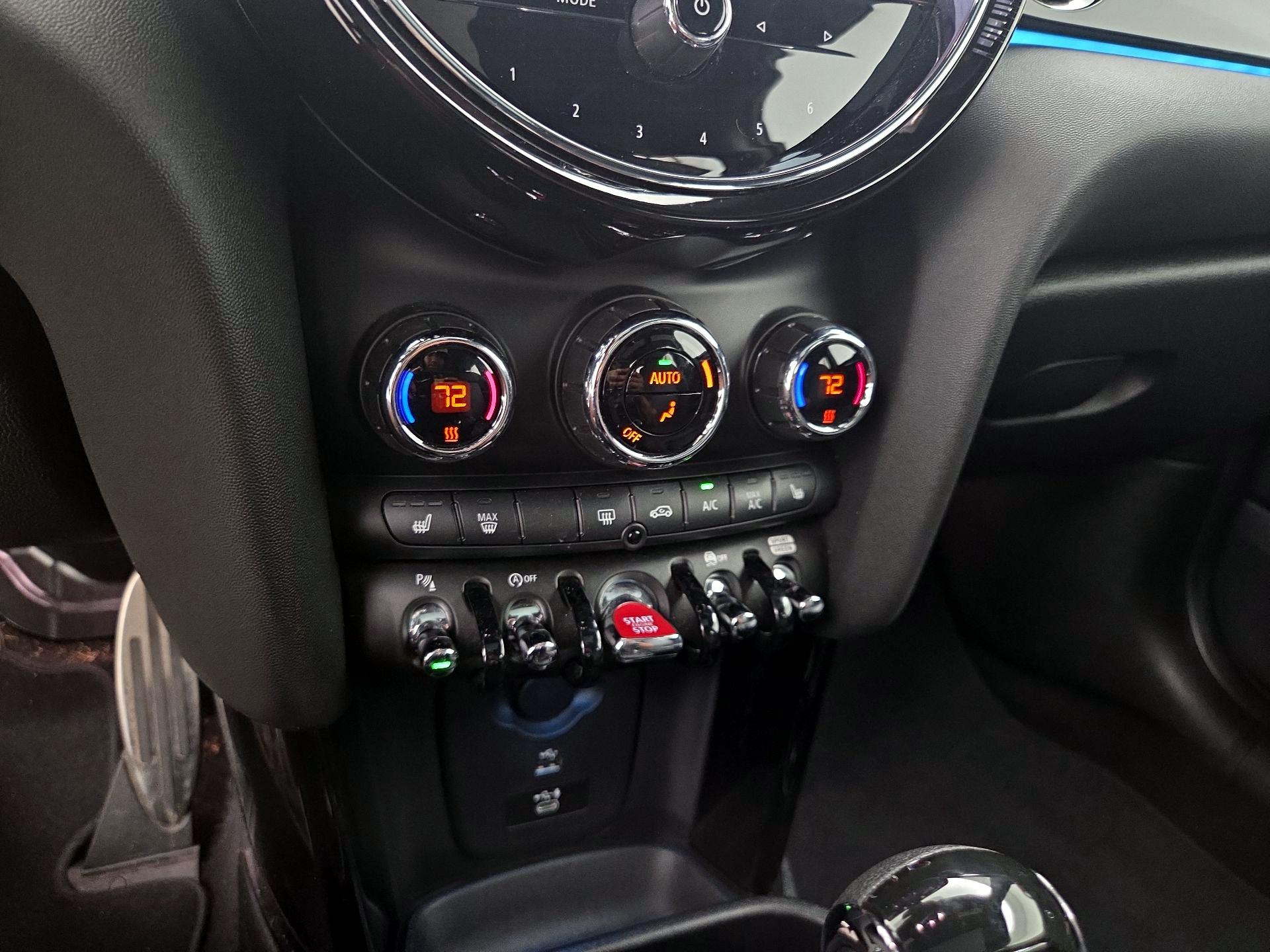 Thumbnail: 2022 MINI Cooper Hardtop - 17