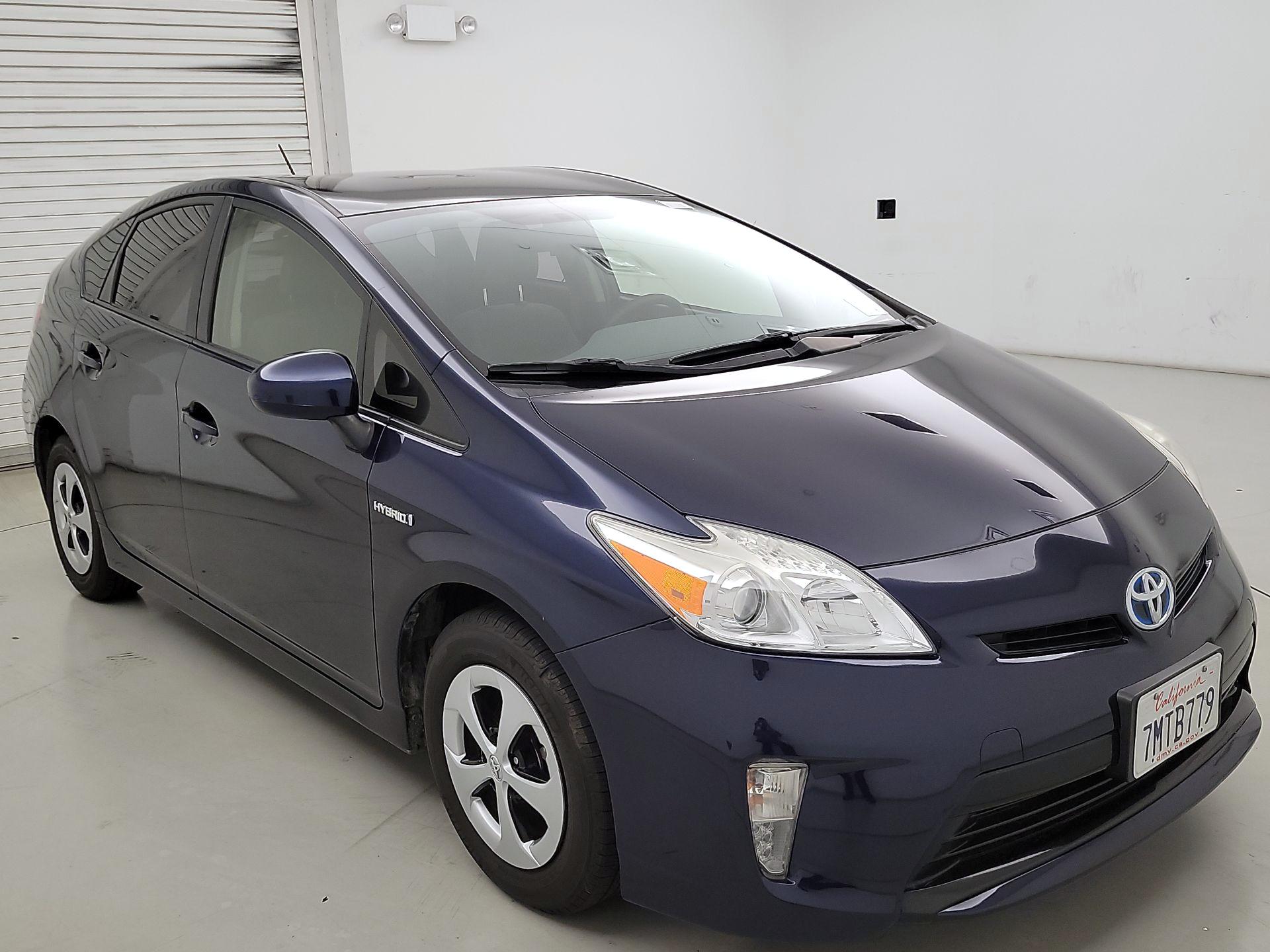 Thumbnail: 2015 Toyota Prius - 1