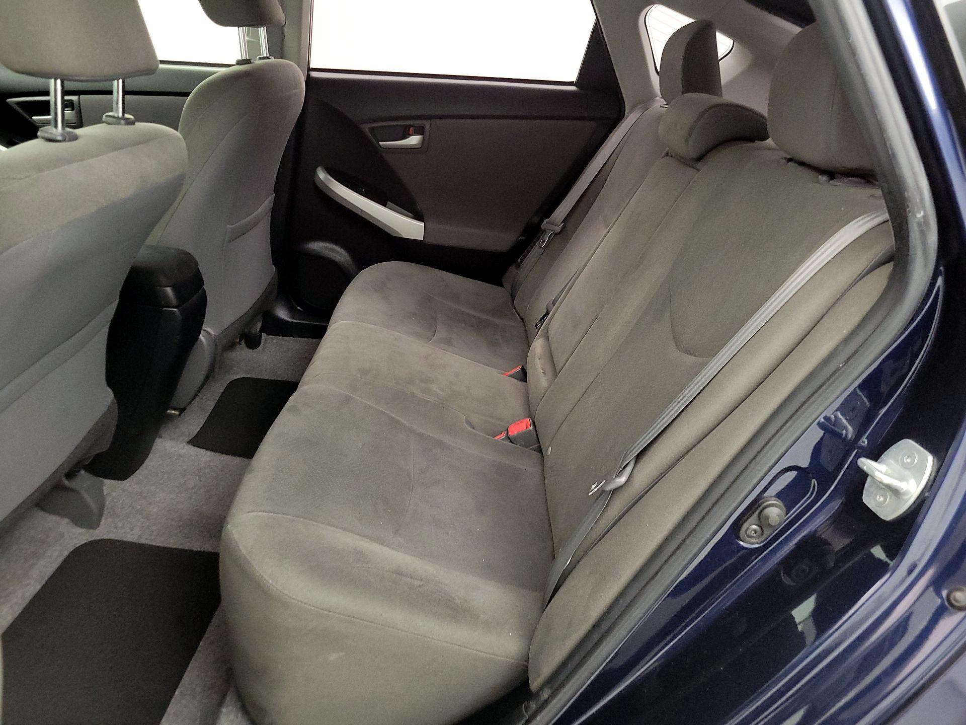 Thumbnail: 2015 Toyota Prius - 17