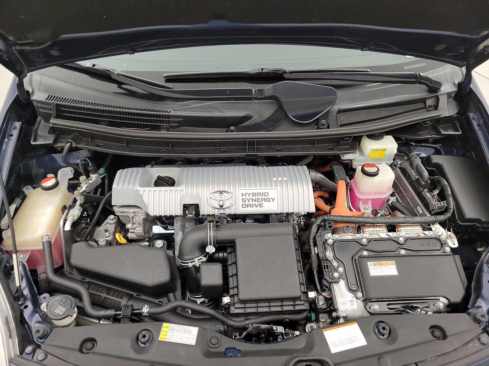 Thumbnail: 2015 Toyota Prius - 19