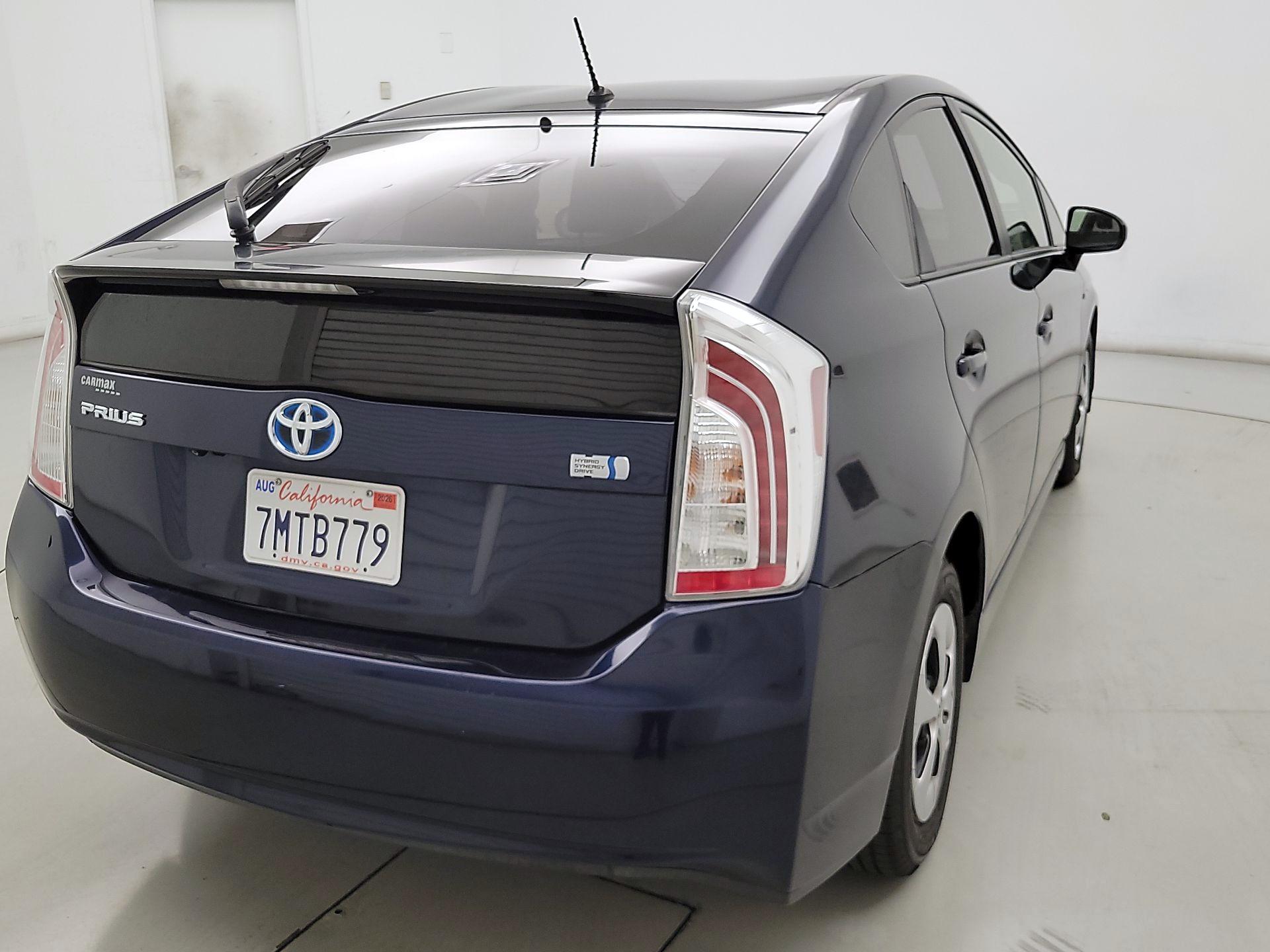 Thumbnail: 2015 Toyota Prius - 5