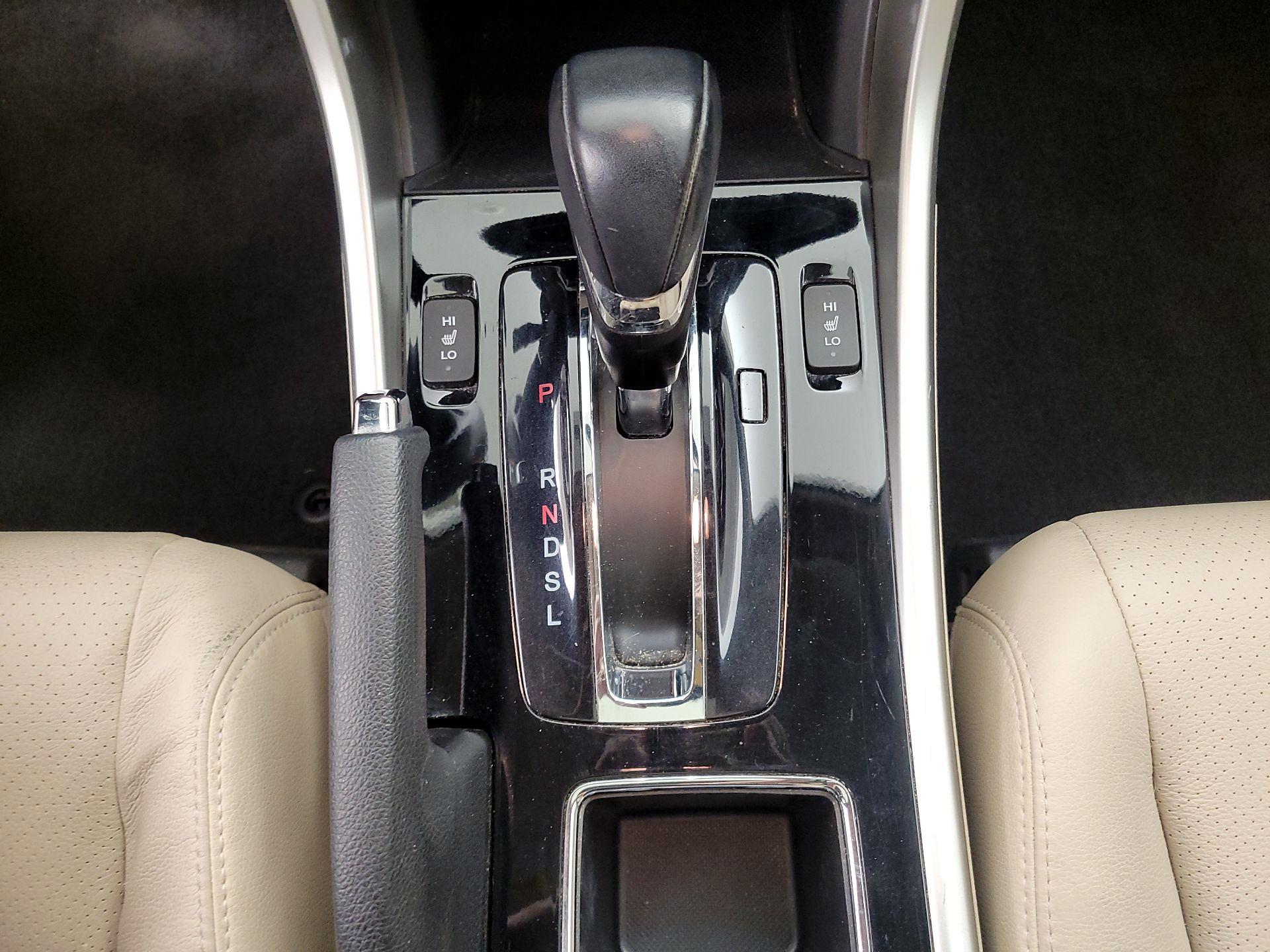 Thumbnail: 2017 Honda Accord - 17