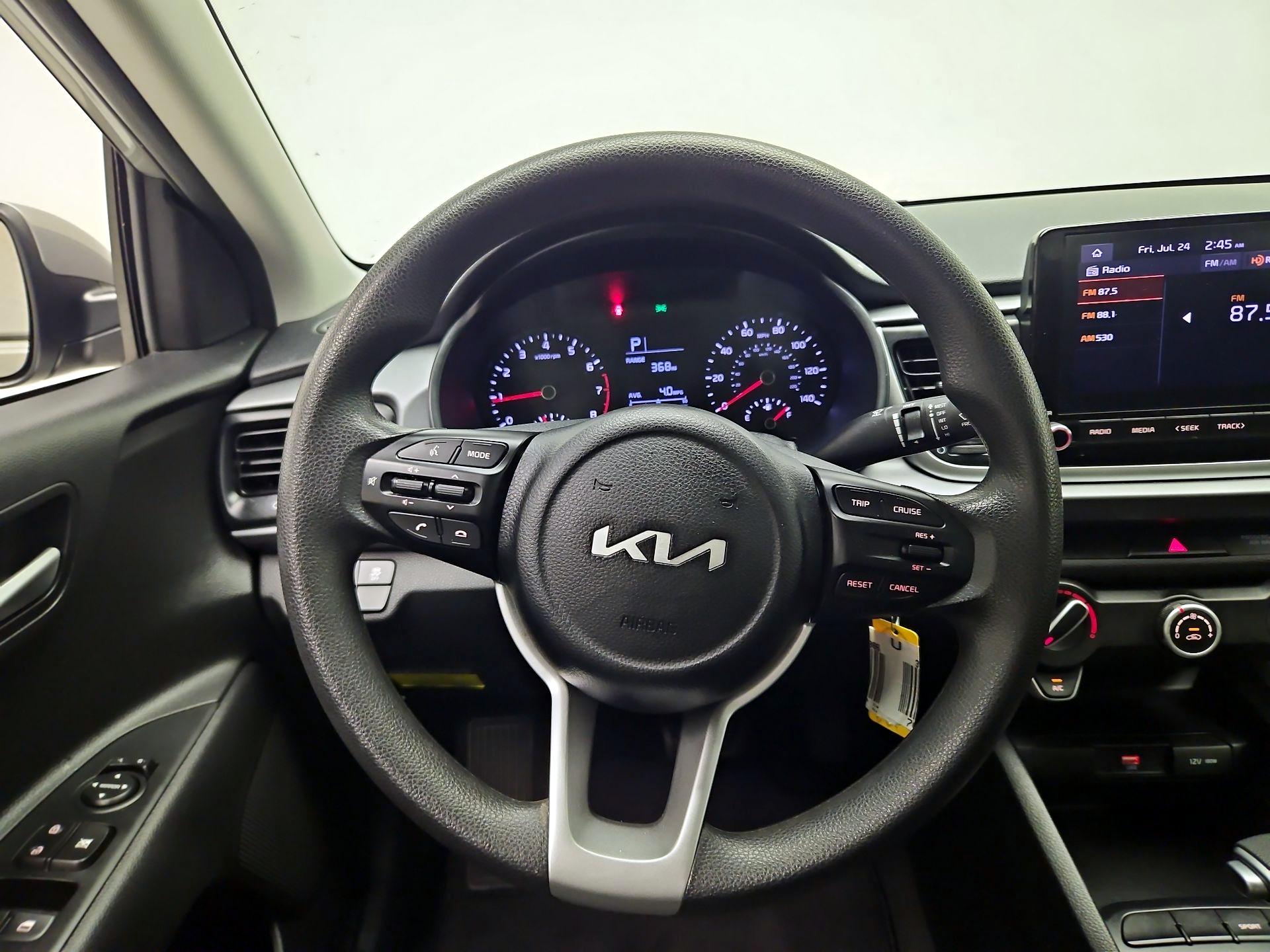 Thumbnail: 2023 Kia Rio - 10