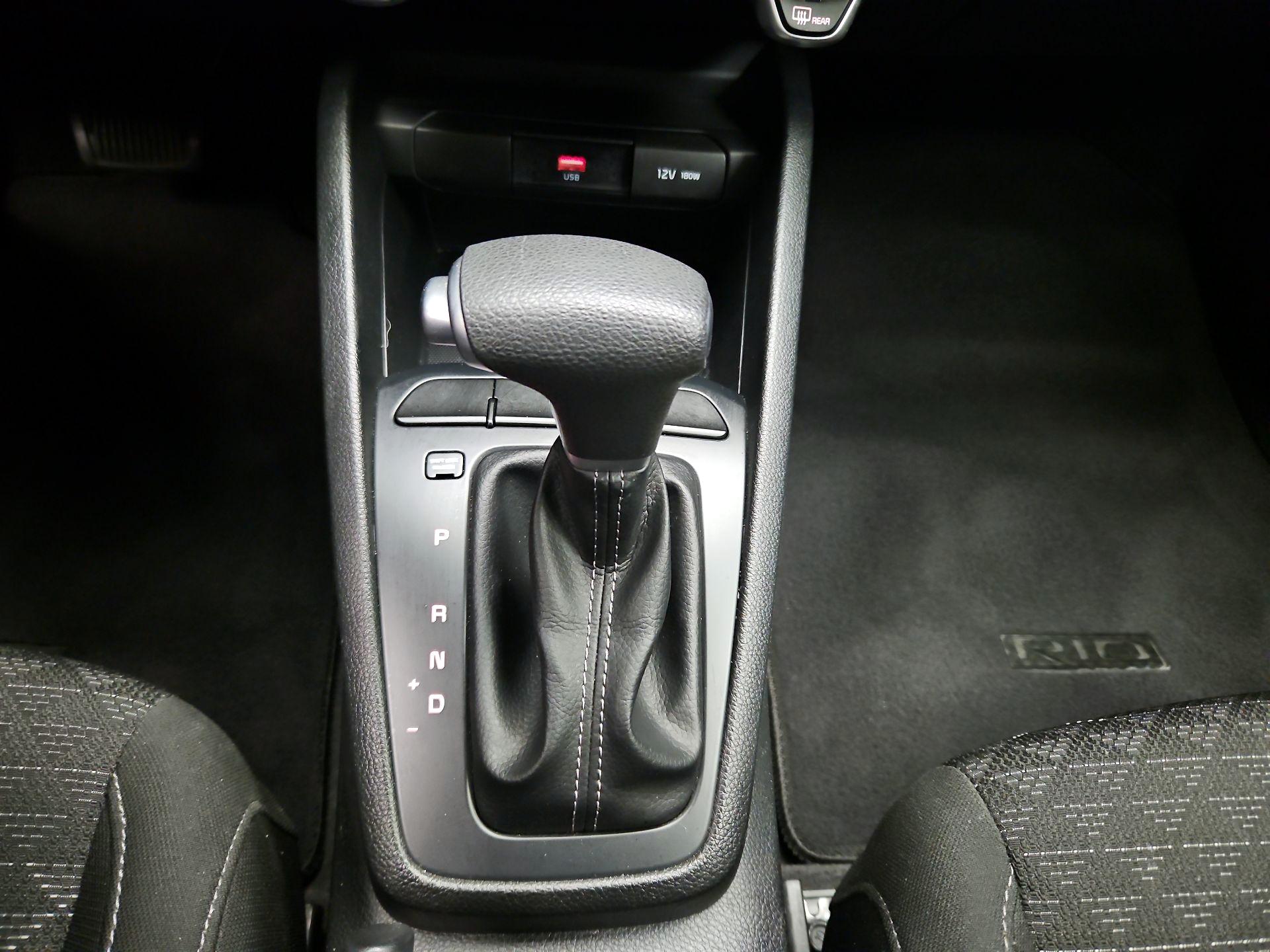 Thumbnail: 2023 Kia Rio - 16
