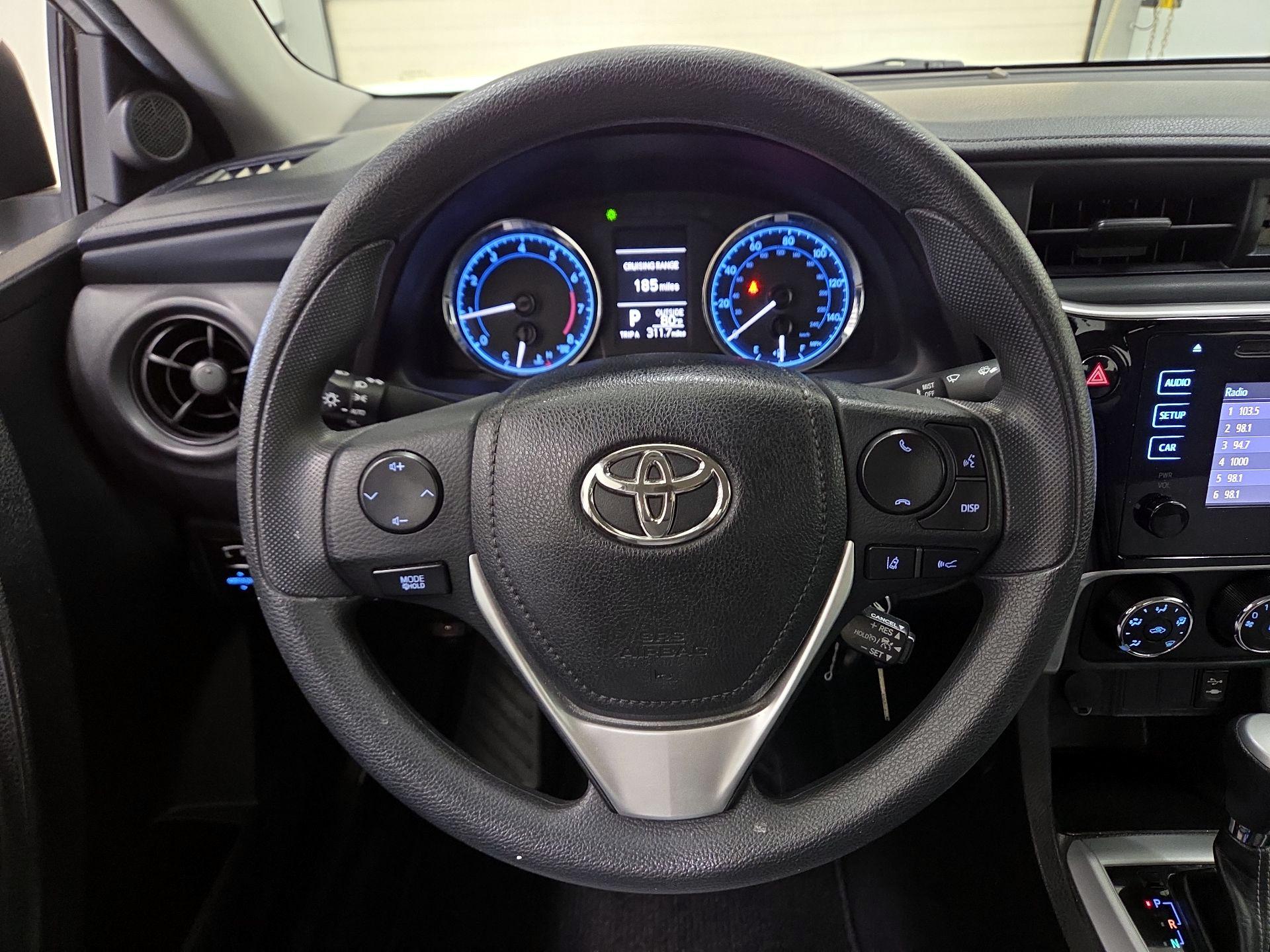 Thumbnail: 2017 Toyota Corolla - 10