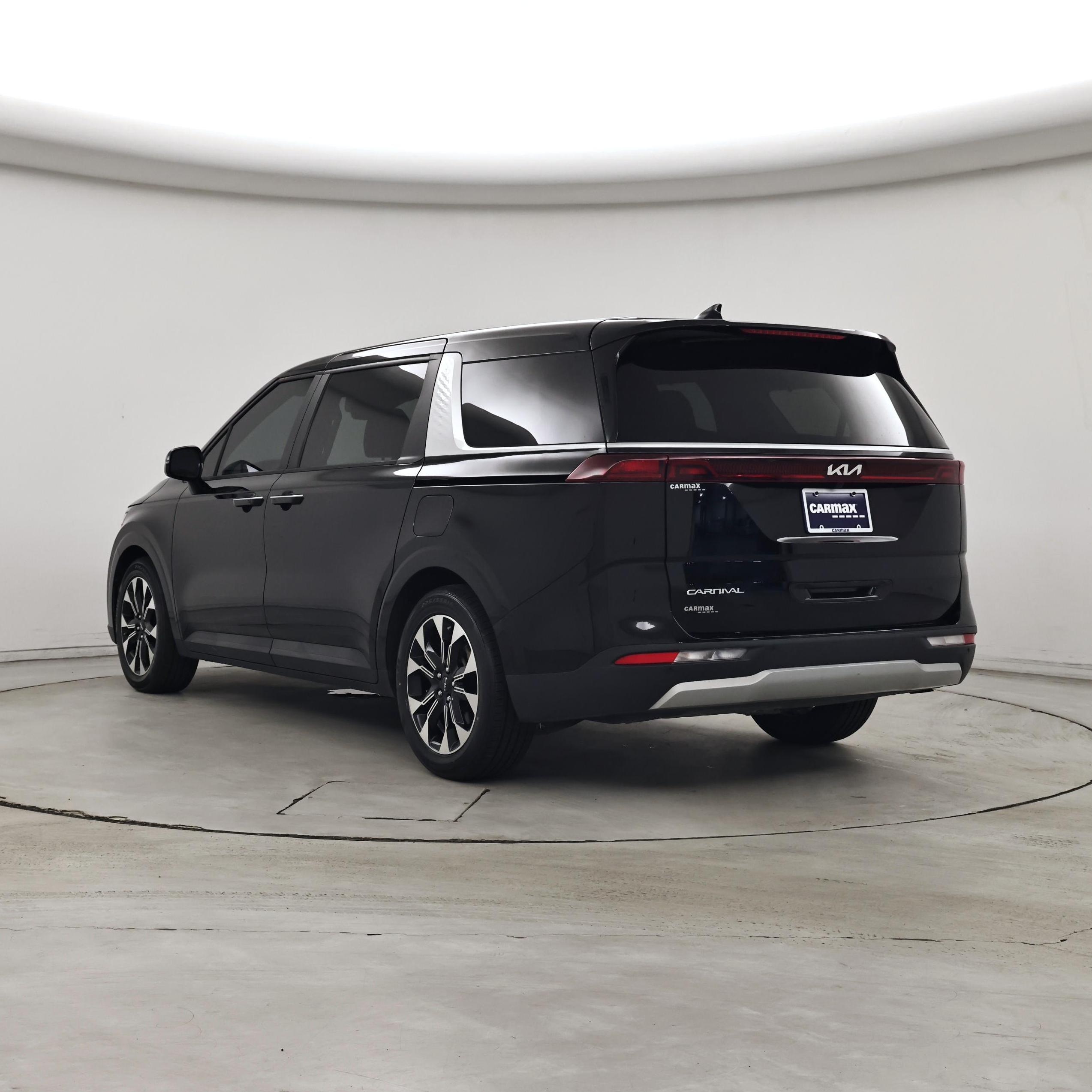 Thumbnail: 2023 Kia Carnival - 2