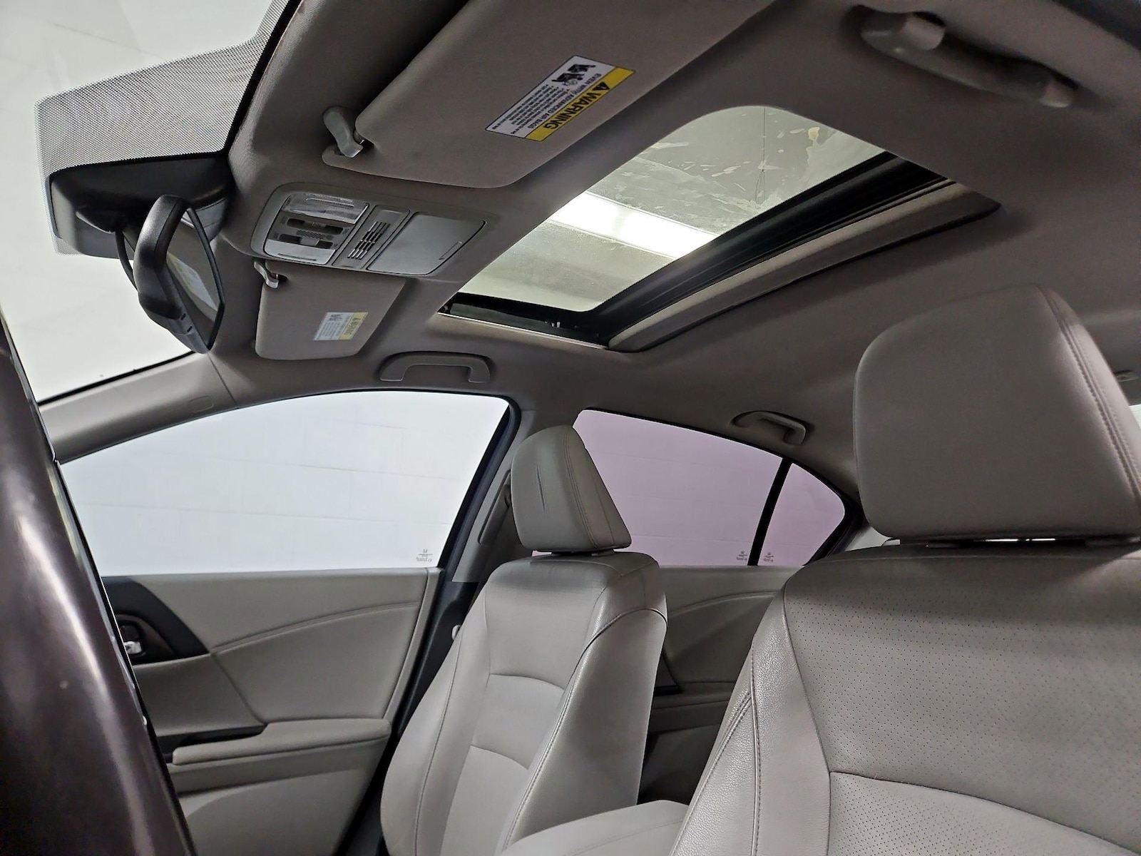 Sunroof(s) & Overhead Airbags