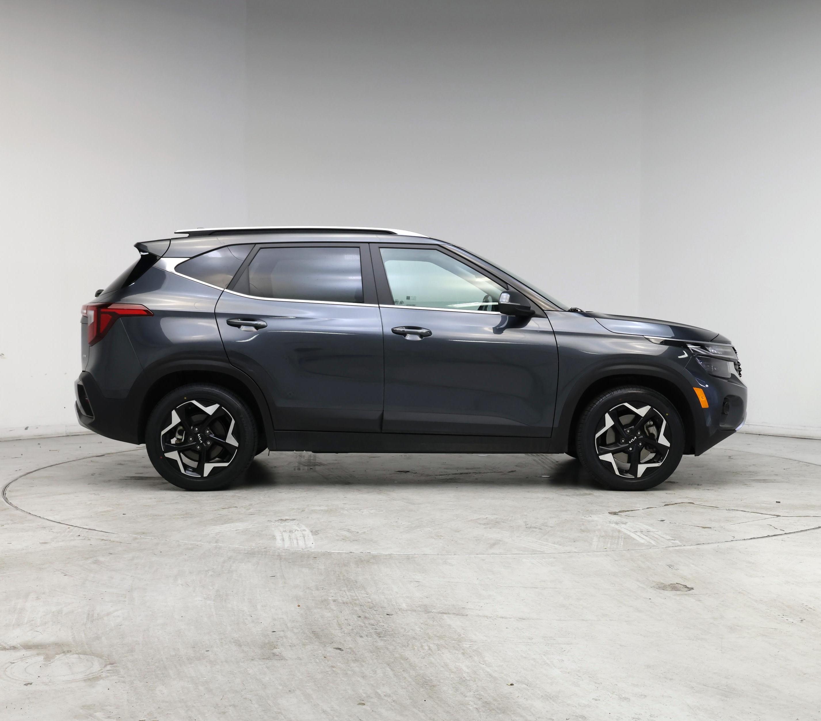 Thumbnail: 2024 Kia Seltos - 7