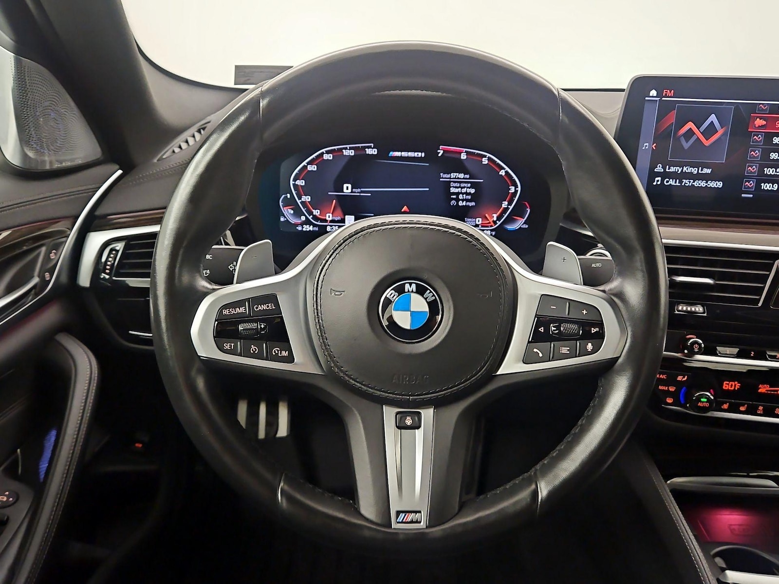 2021 BMW 5 Series M550i - Photo 11