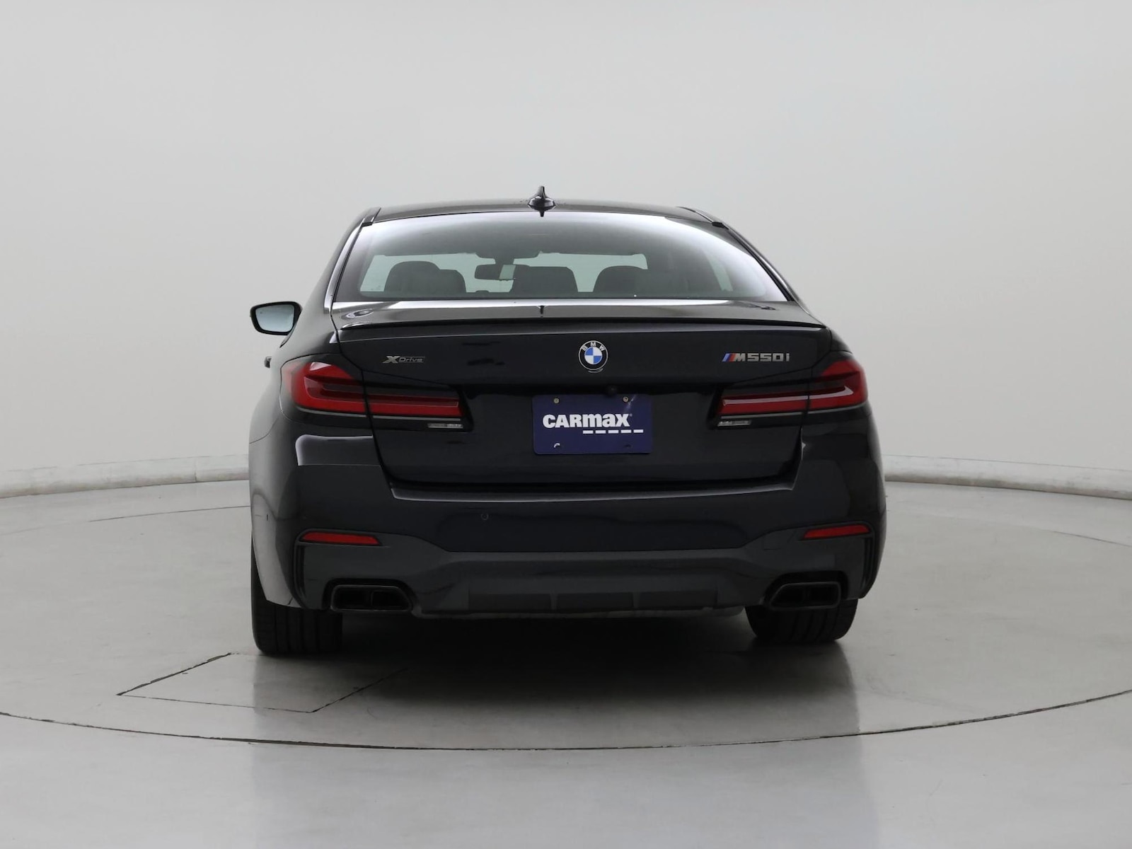 2021 BMW 5 Series M550i - Photo 7