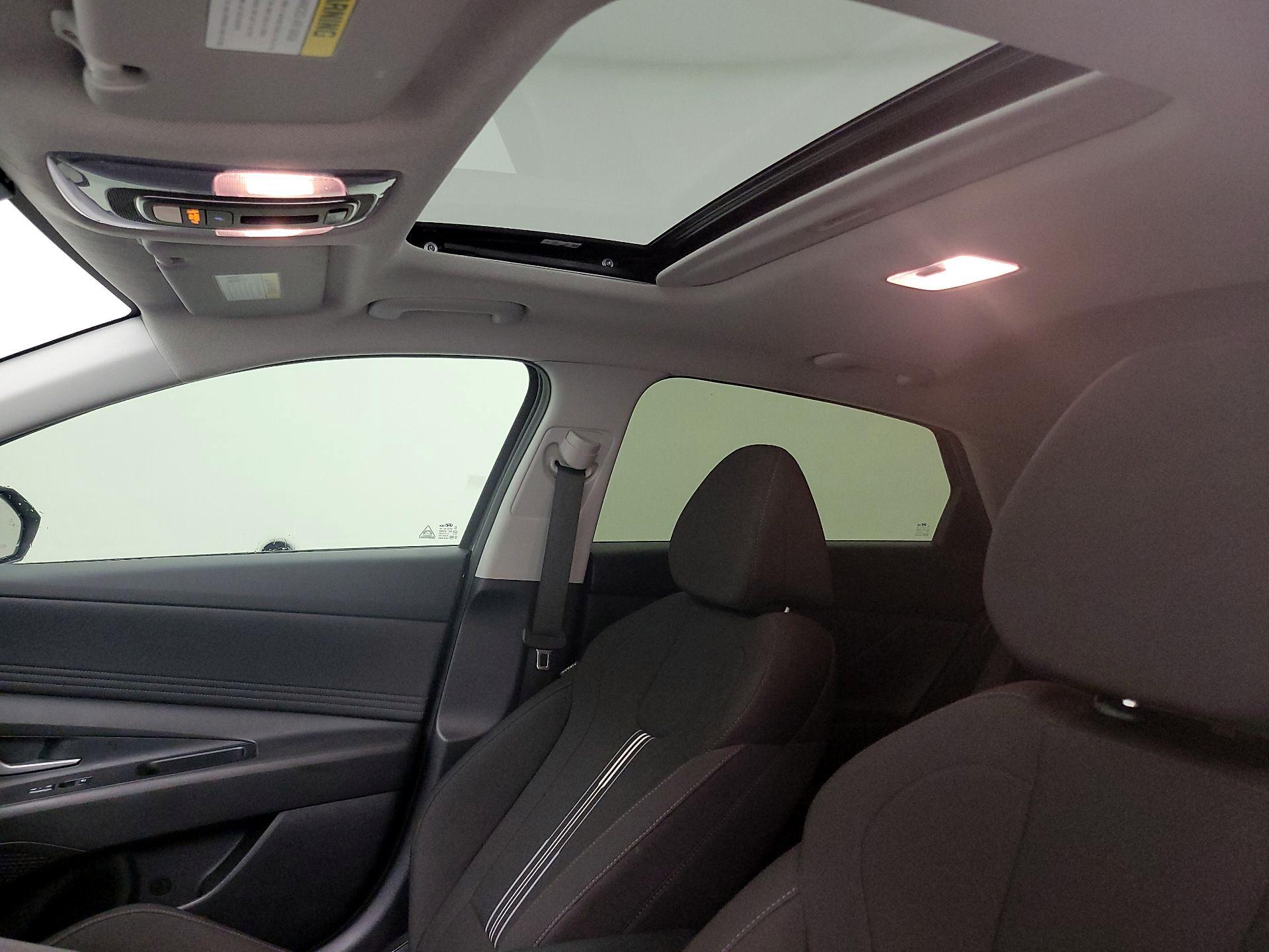 Thumbnail: 2024 Hyundai Elantra - 20