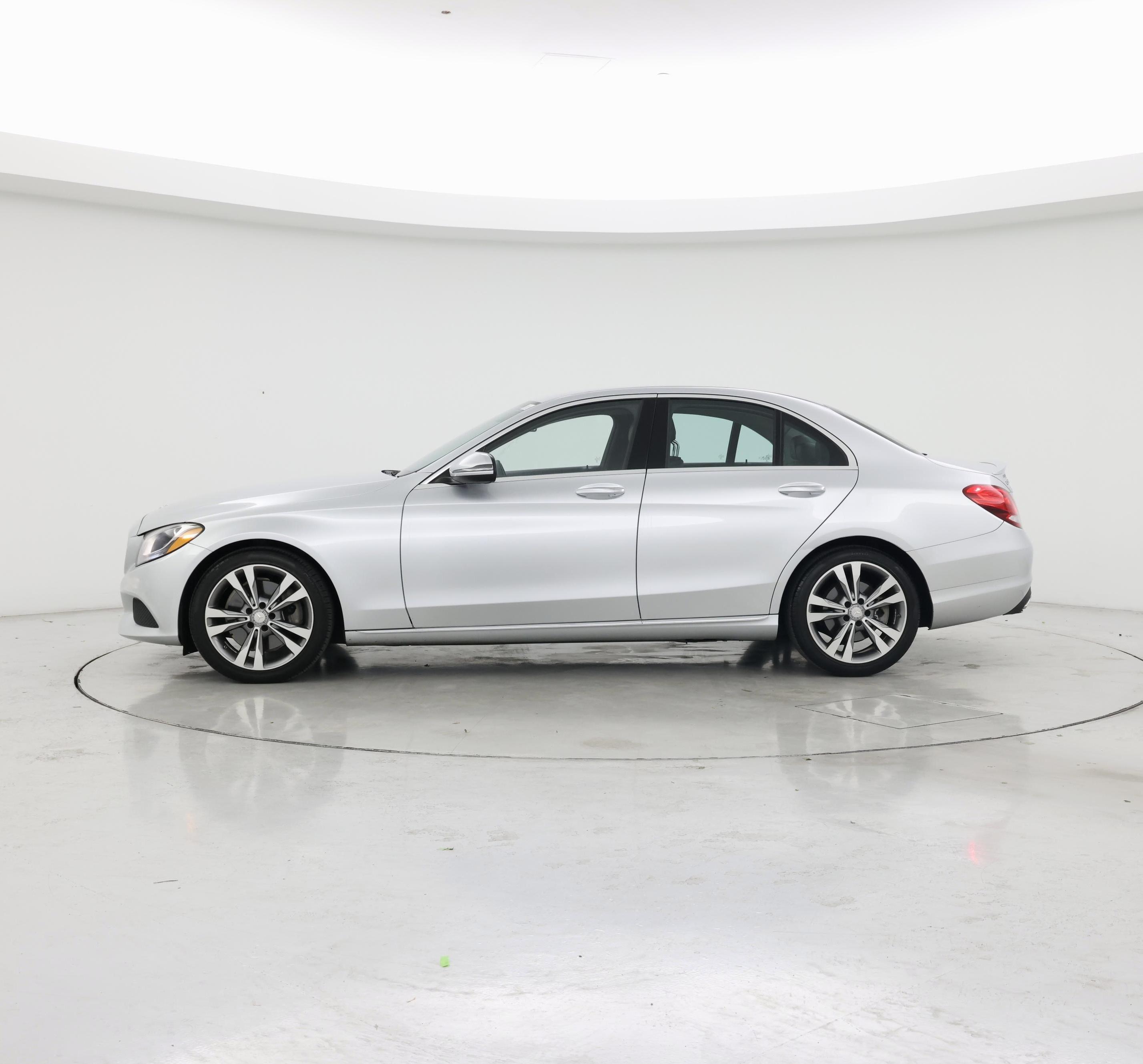 Thumbnail: 2016 Mercedes-Benz C-Class - 3