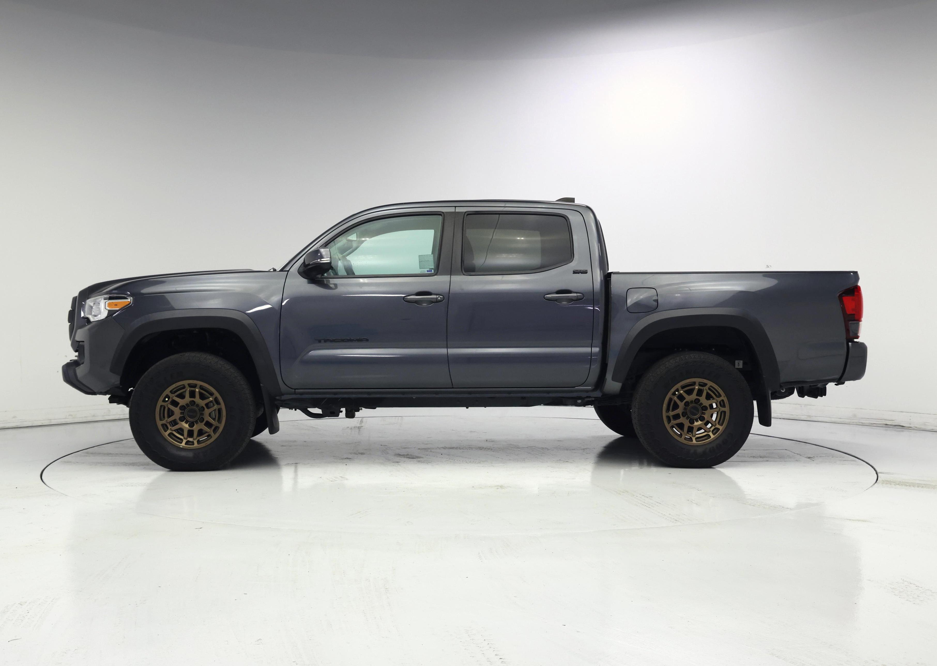 Thumbnail: 2023 Toyota Tacoma - 3