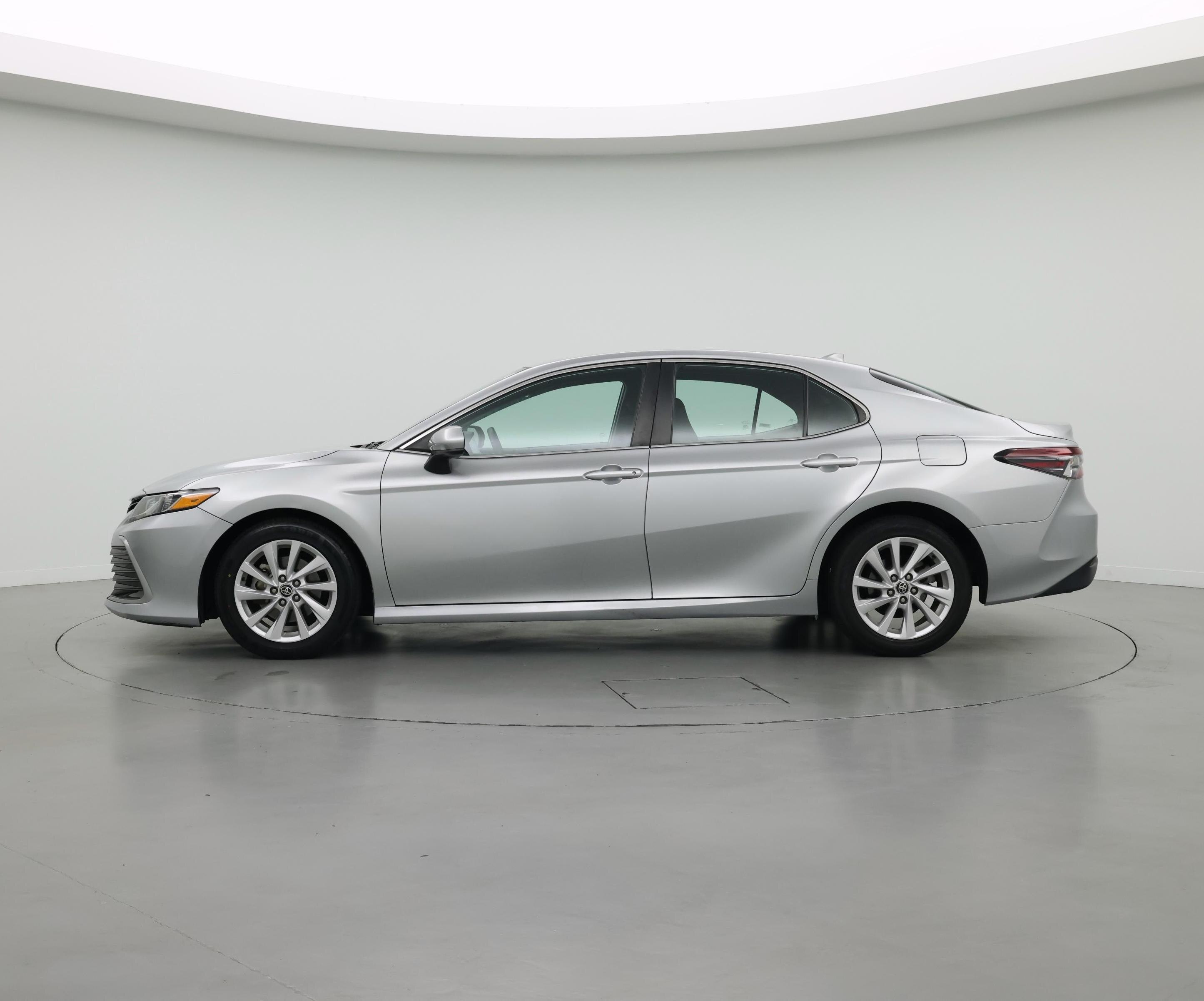Thumbnail: 2022 Toyota Camry - 3