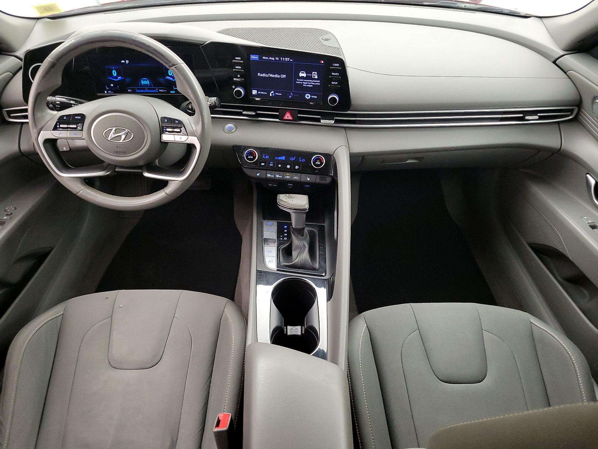 Thumbnail: 2022 Hyundai Elantra - 9
