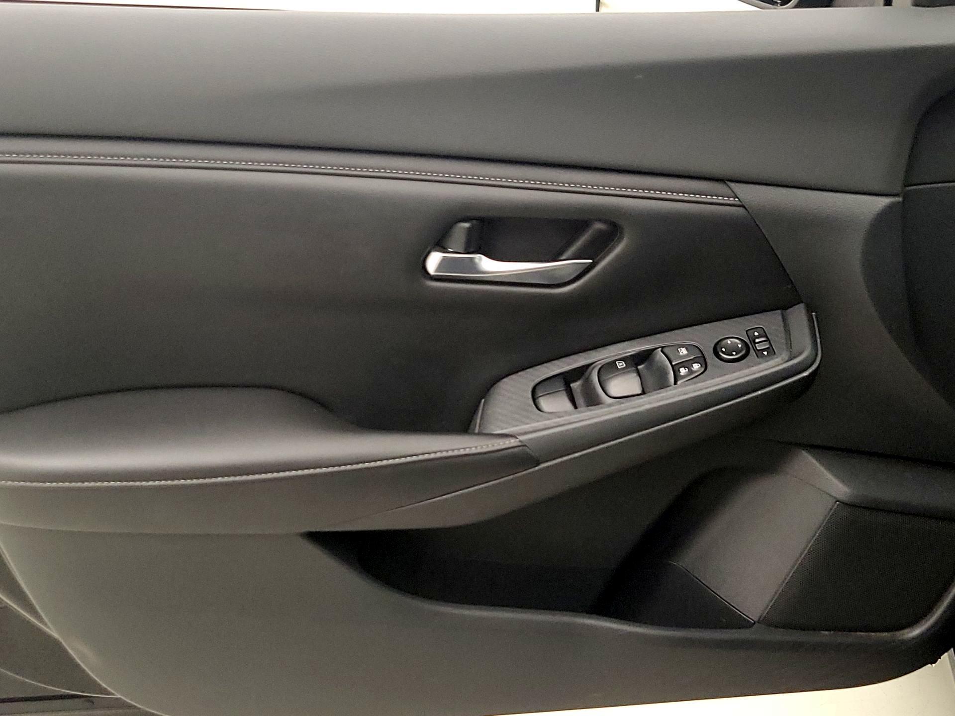 Thumbnail: 2020 Nissan Sentra - 12