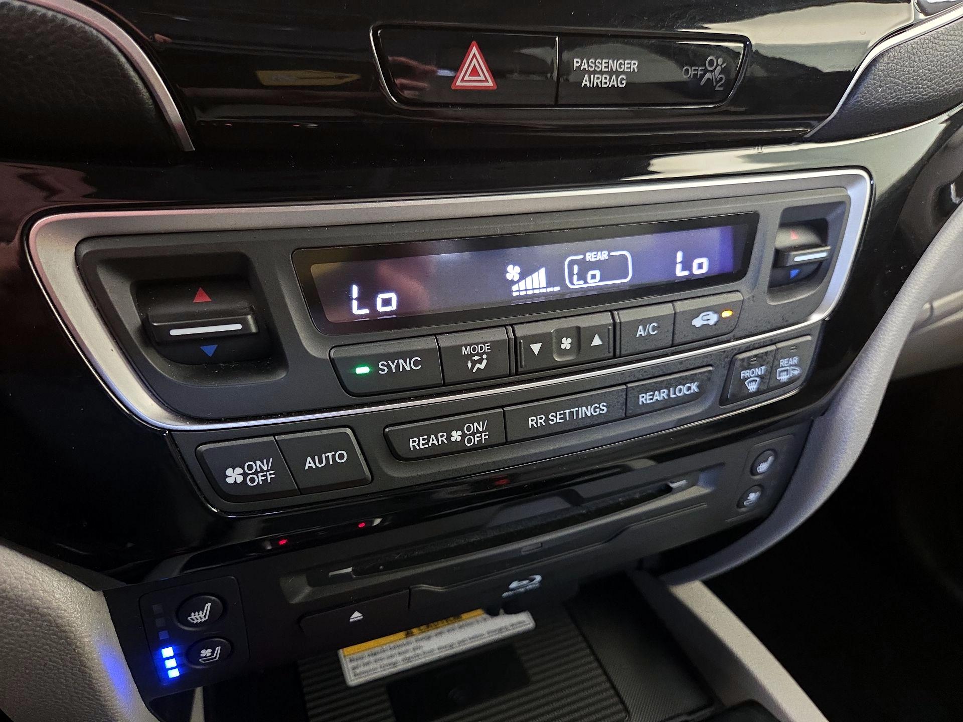 Thumbnail: 2019 Honda Pilot - 17