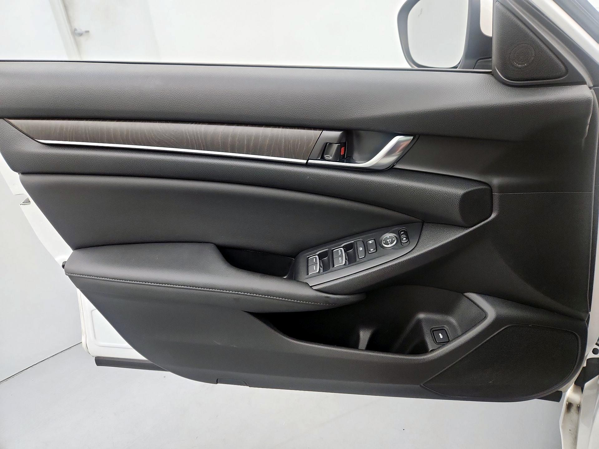 Thumbnail: 2020 Honda Accord - 12