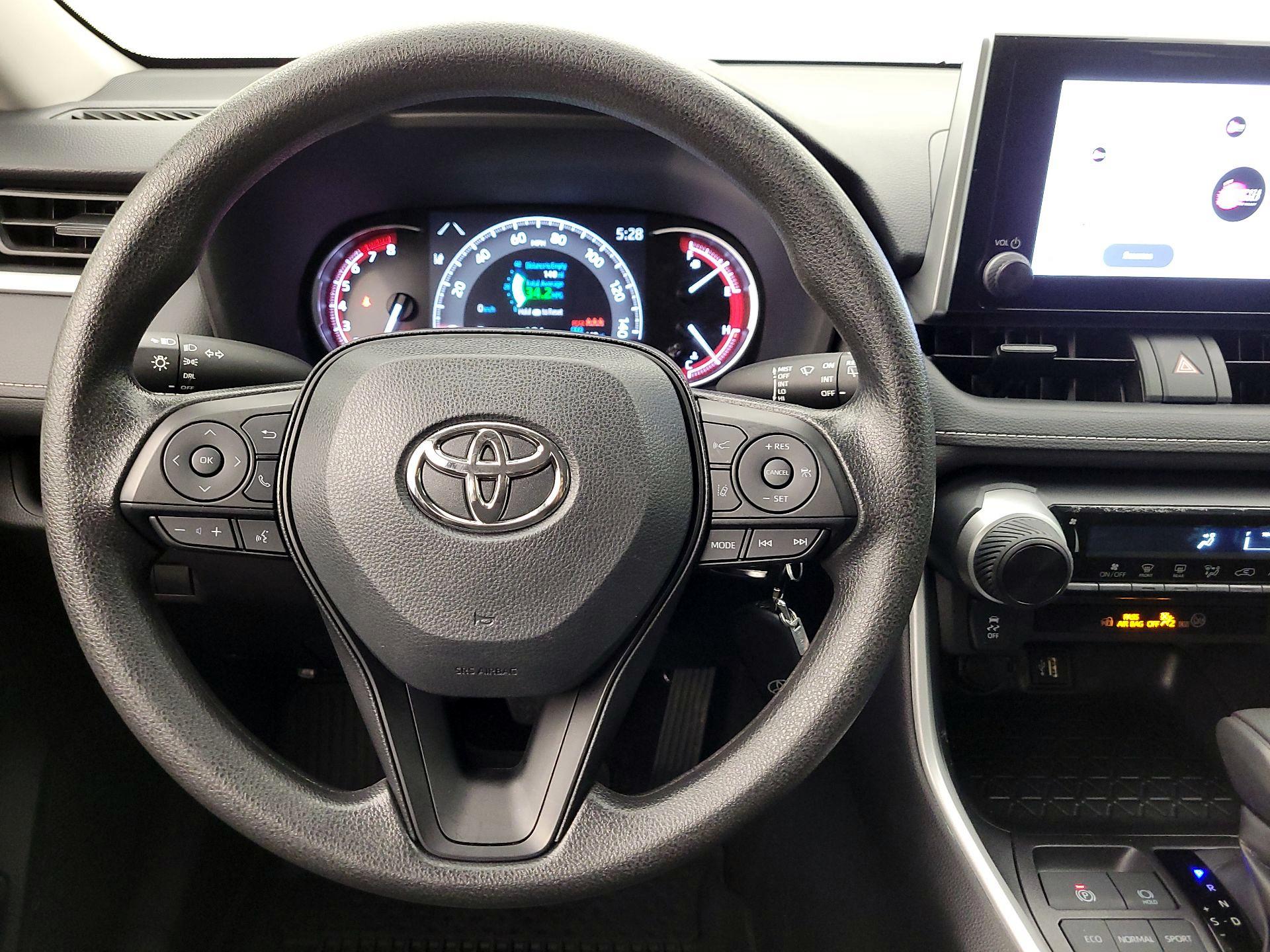 Thumbnail: 2025 Toyota RAV4 - 10