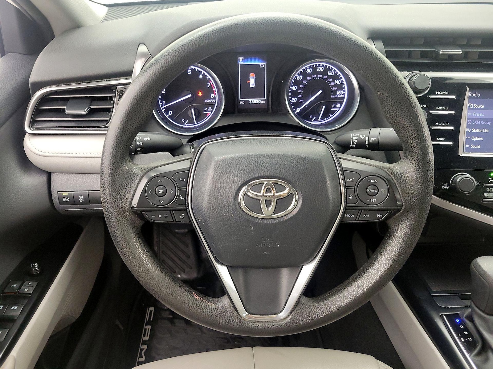 2020 Toyota Camry LE - Photo 11