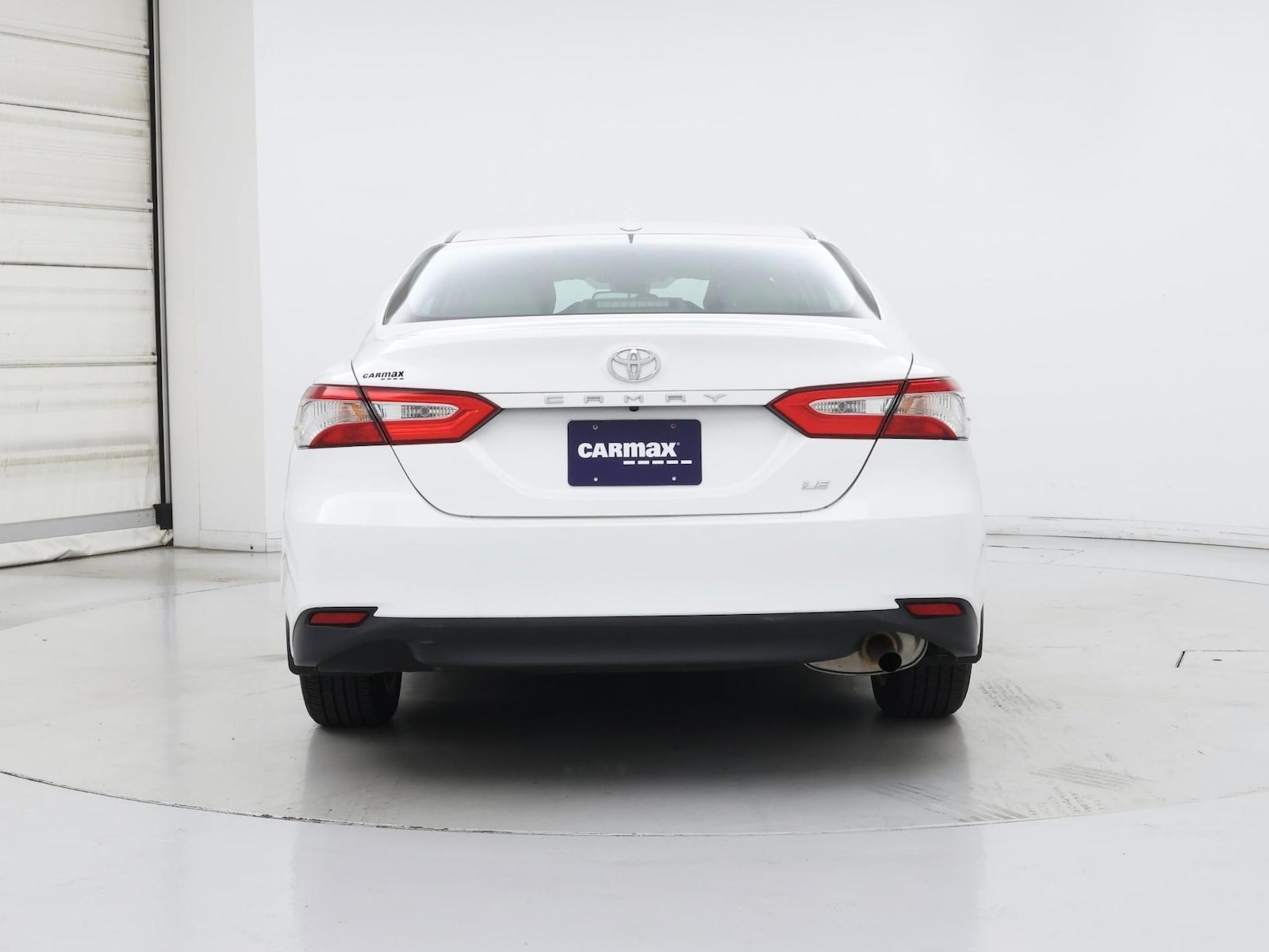 2020 Toyota Camry LE - Photo 7