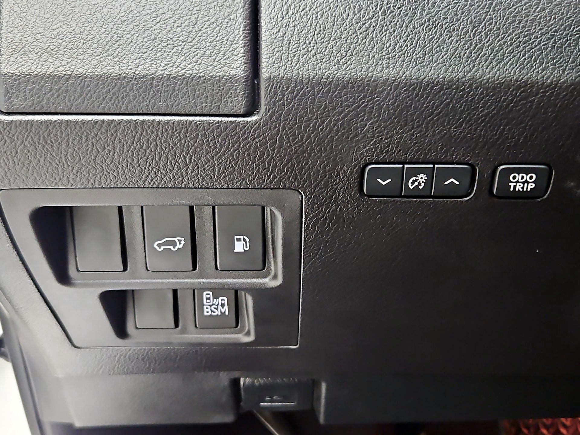 Thumbnail: 2015 Lexus RX - 13