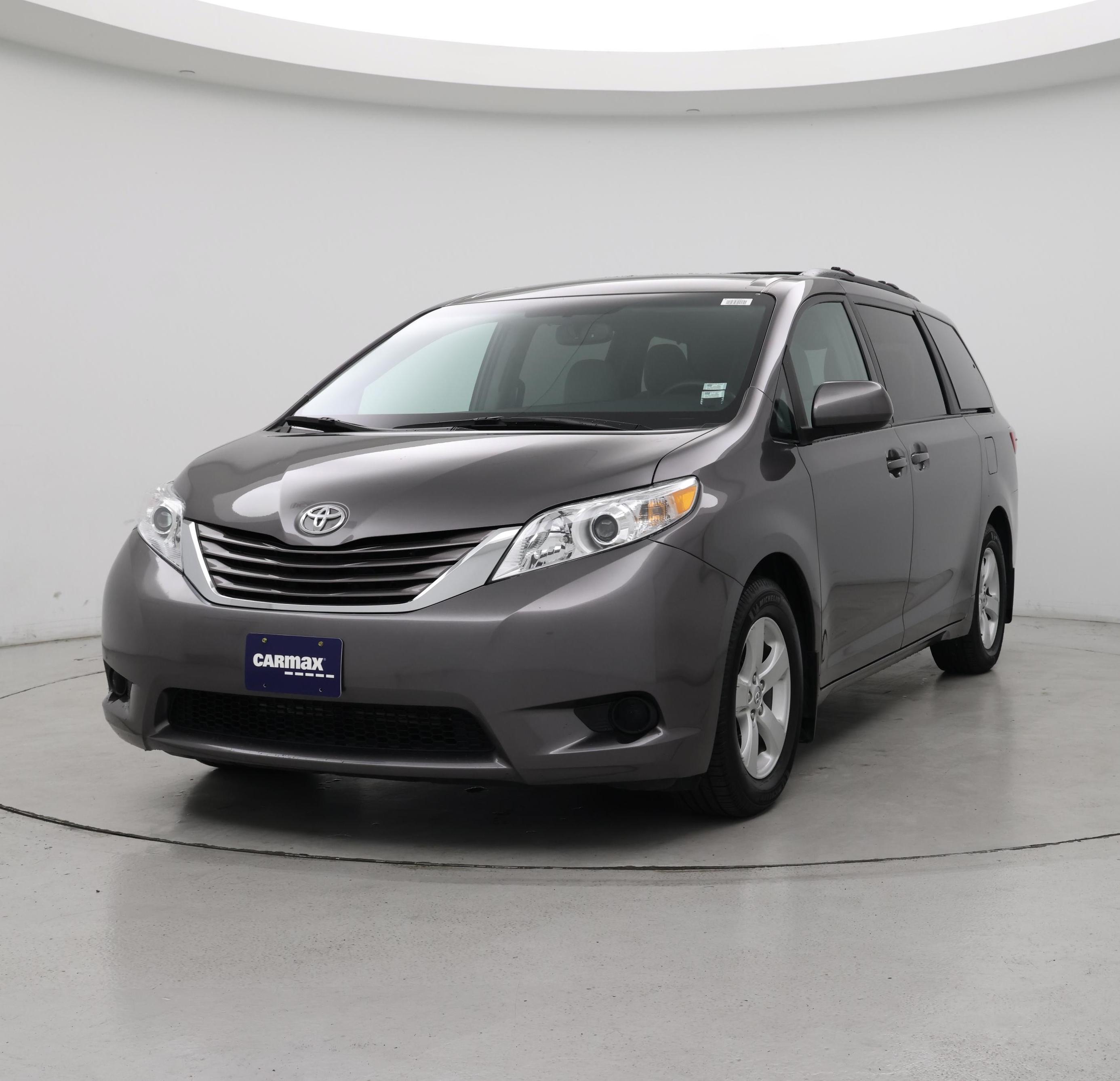 Thumbnail: 2017 Toyota Sienna - 4