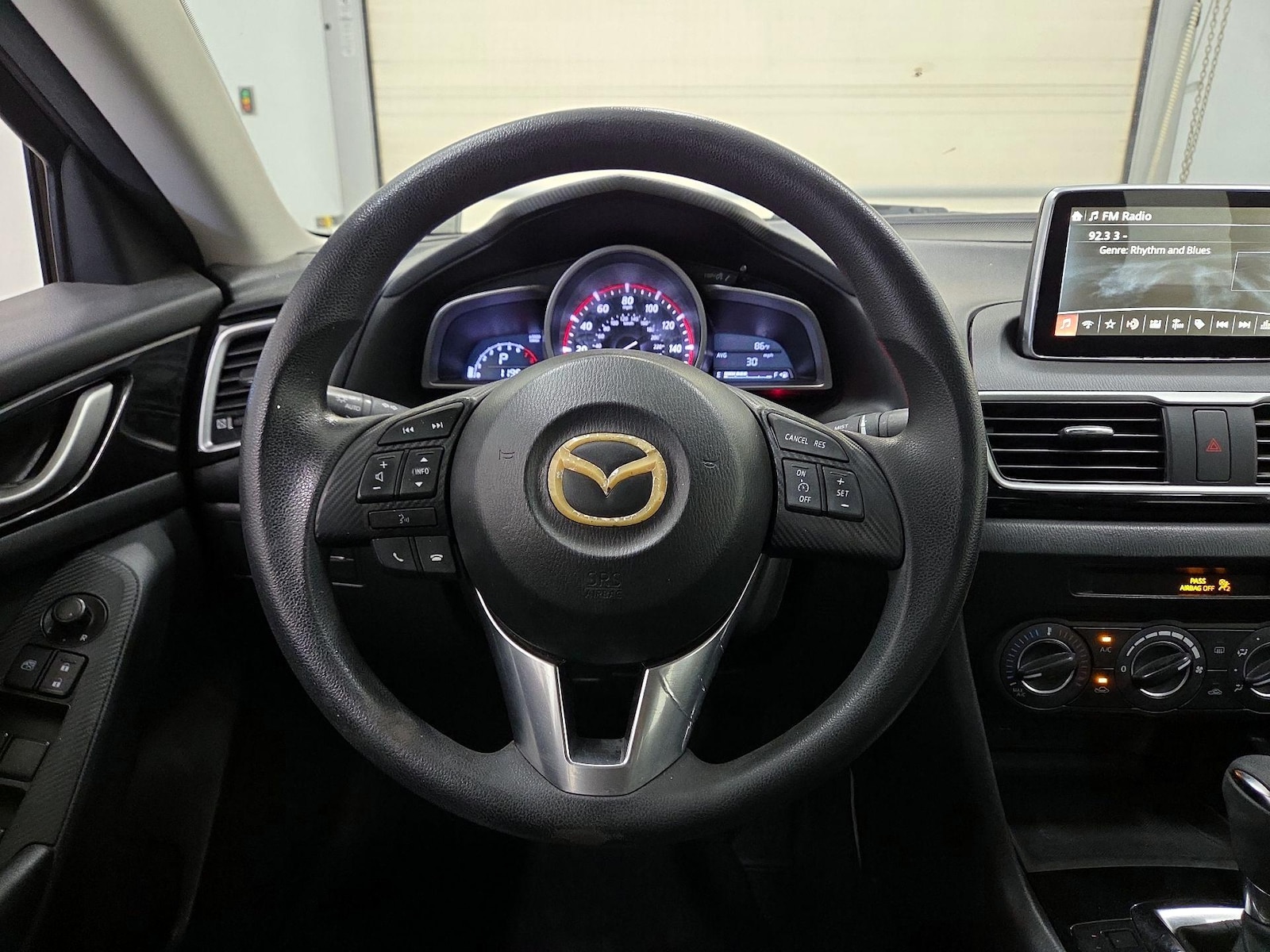 2016 Mazda MAZDA3 i Sport - Photo 11