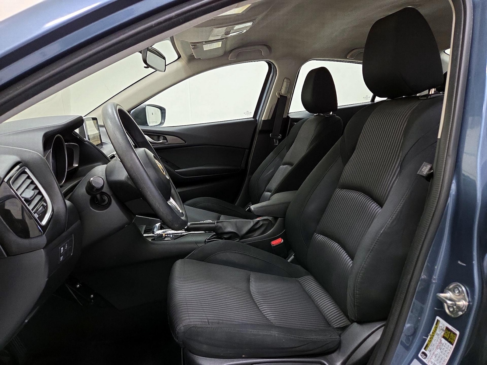 2016 Mazda MAZDA3 i Sport - Photo 12